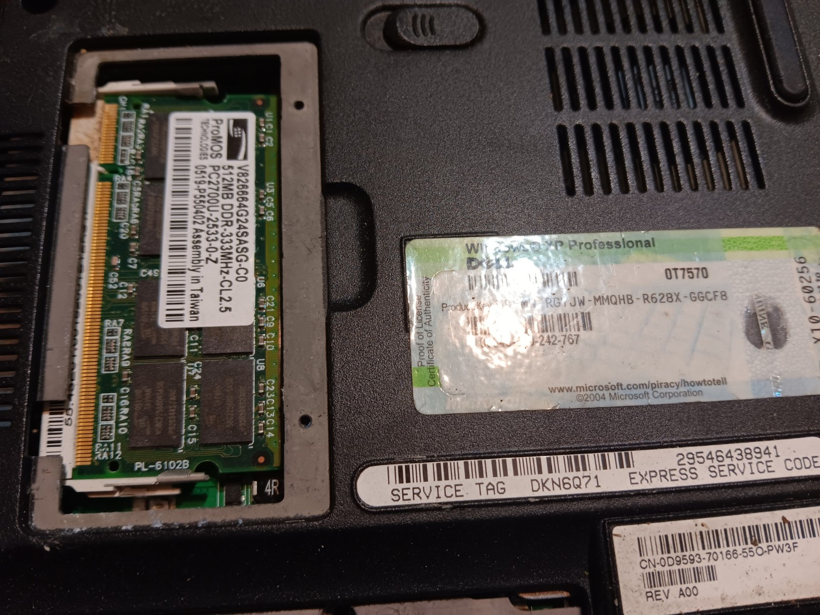 Dell Inspiron 700m, 12.1 TFT, Windows Vista Buss, 80GB,, 2GB, DVD-RW, Wifi.