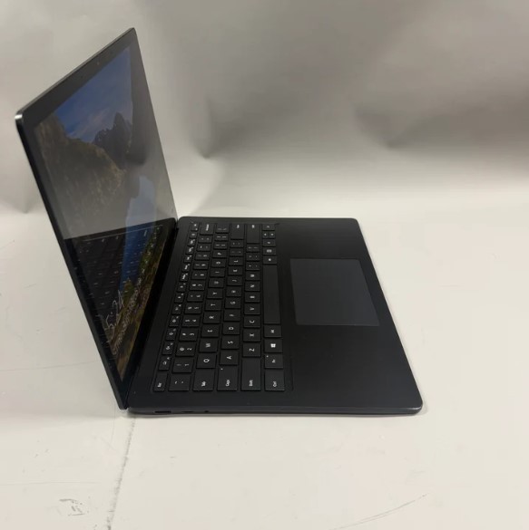 Microsoft Surface Laptop 4 1951 13.5″ i5-1135G7 16GB RAM 512GB SSD Touchscreen