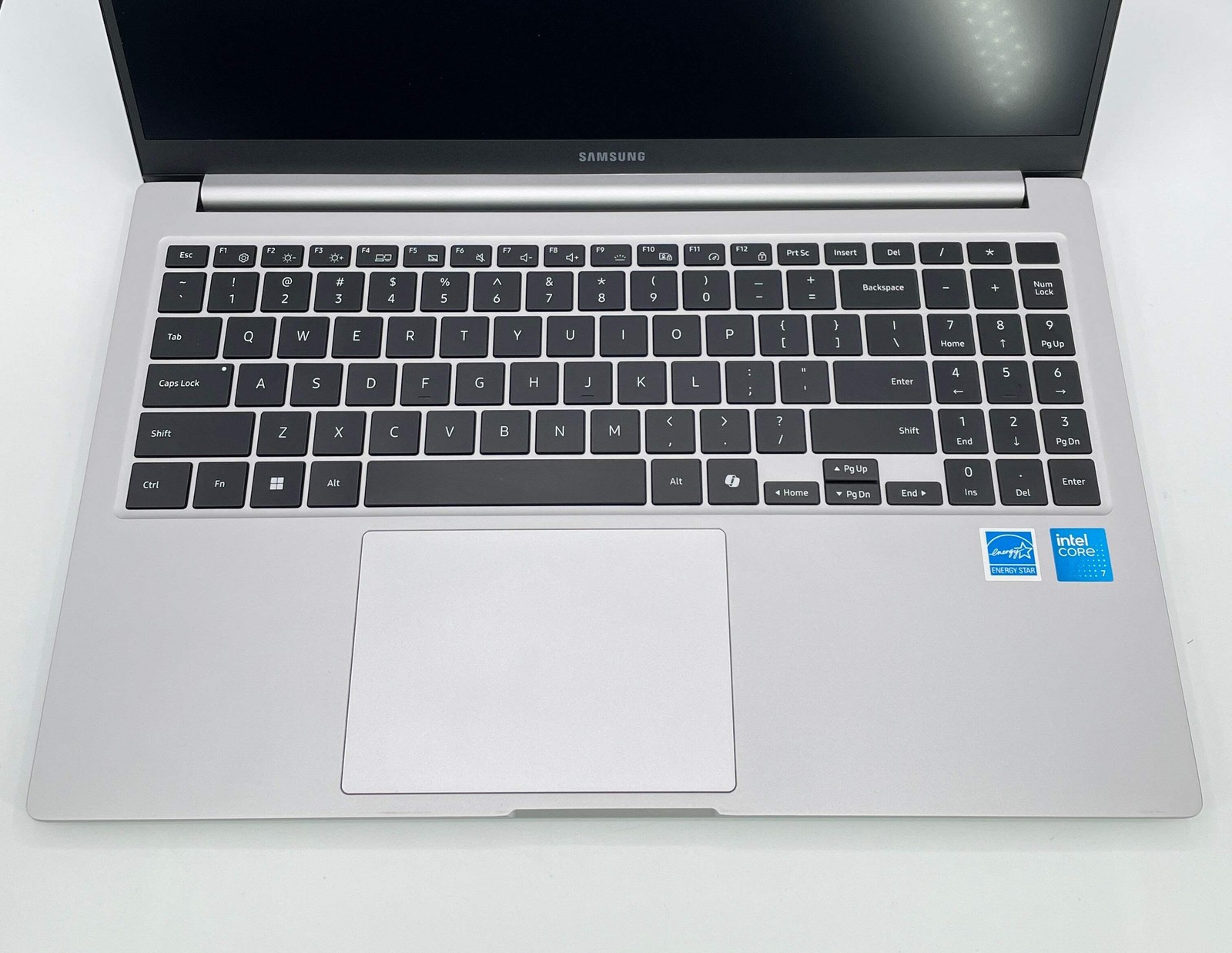 Samsung Galaxy Book4 NP750XGK 15.6″ Core 7 150U 1.8GHz 16GB RAM 512GB SSD