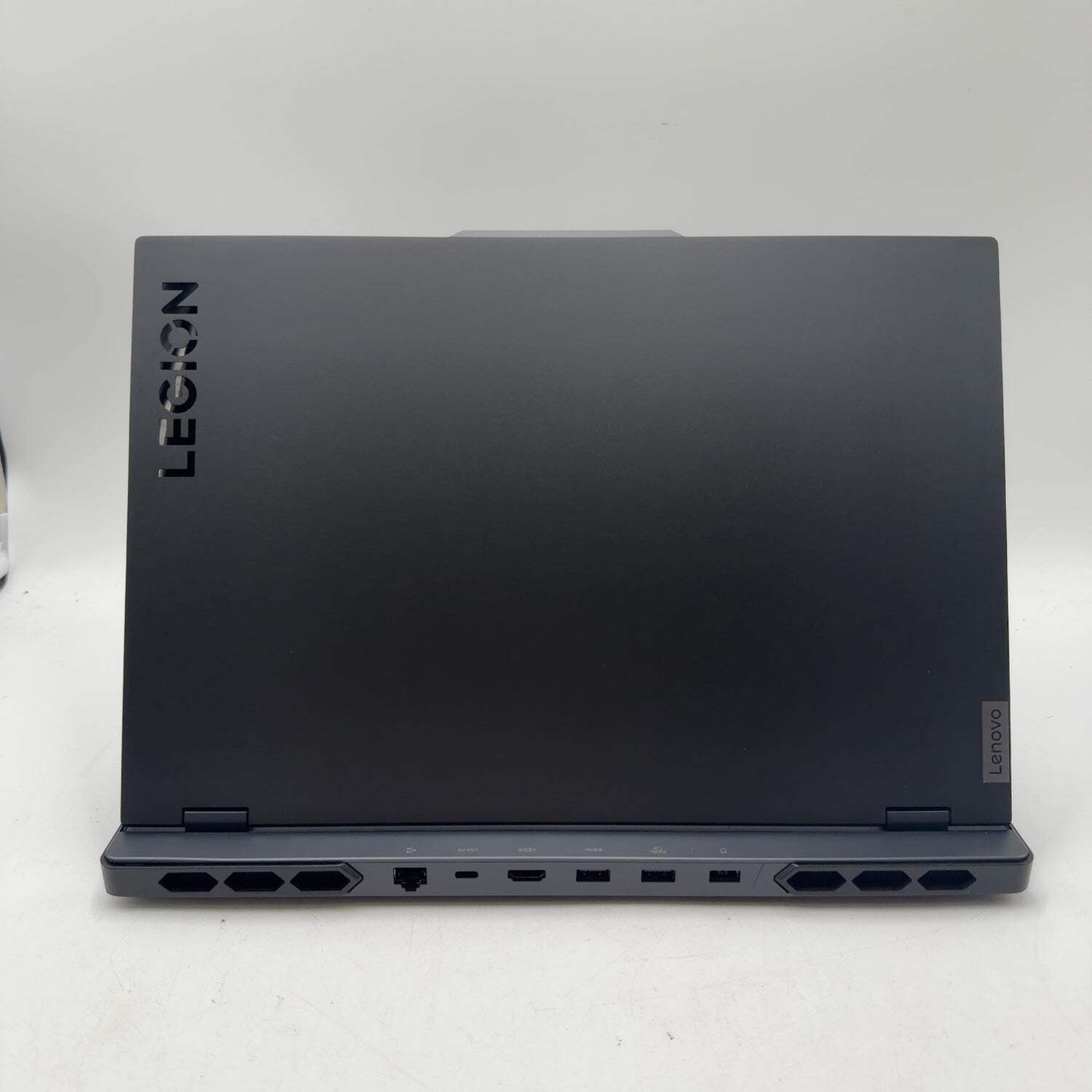 Lenovo Legion Pro 7 16IRX8 16″ i9-13900HX 16GB RAM 1TB SSD GeForce RTX 4070