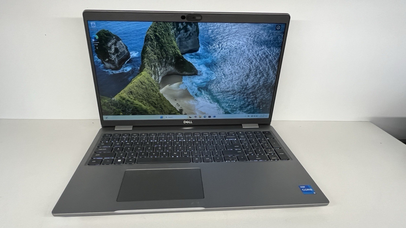 Dell Latitude 5530 Laptop – i5-1235u 16GB 512GB SSD Cam 15.6″ Touchscreen 2022