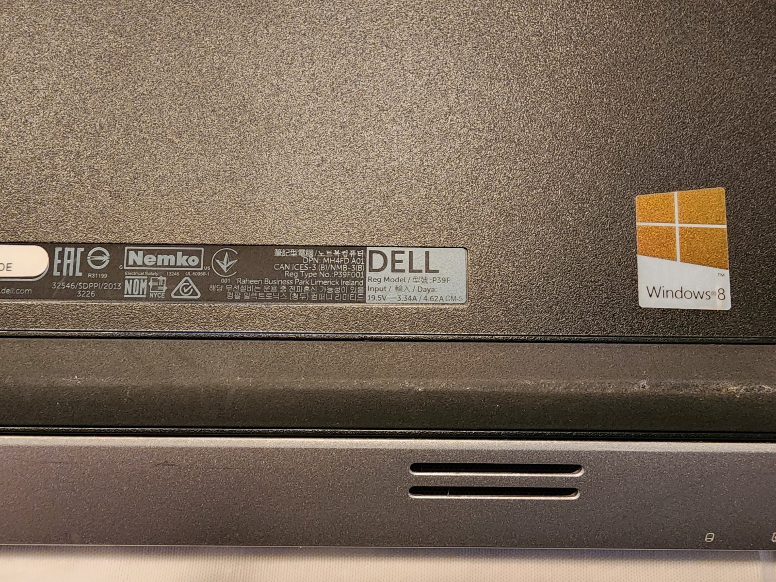 Dell Inspiron 15 5547 15.6″ i5-4210U 8GB RAM 1TB HDD – WORKS – NEEDS HINGE