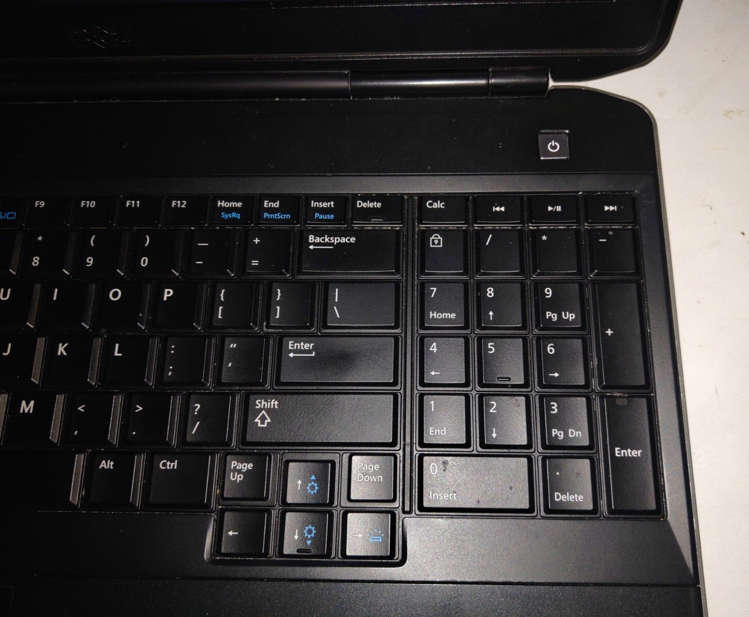Dell Latitude E5530 Intel i3-3110M 2.40Ghz 8GB Ram 500GB HDD No Charger No OS