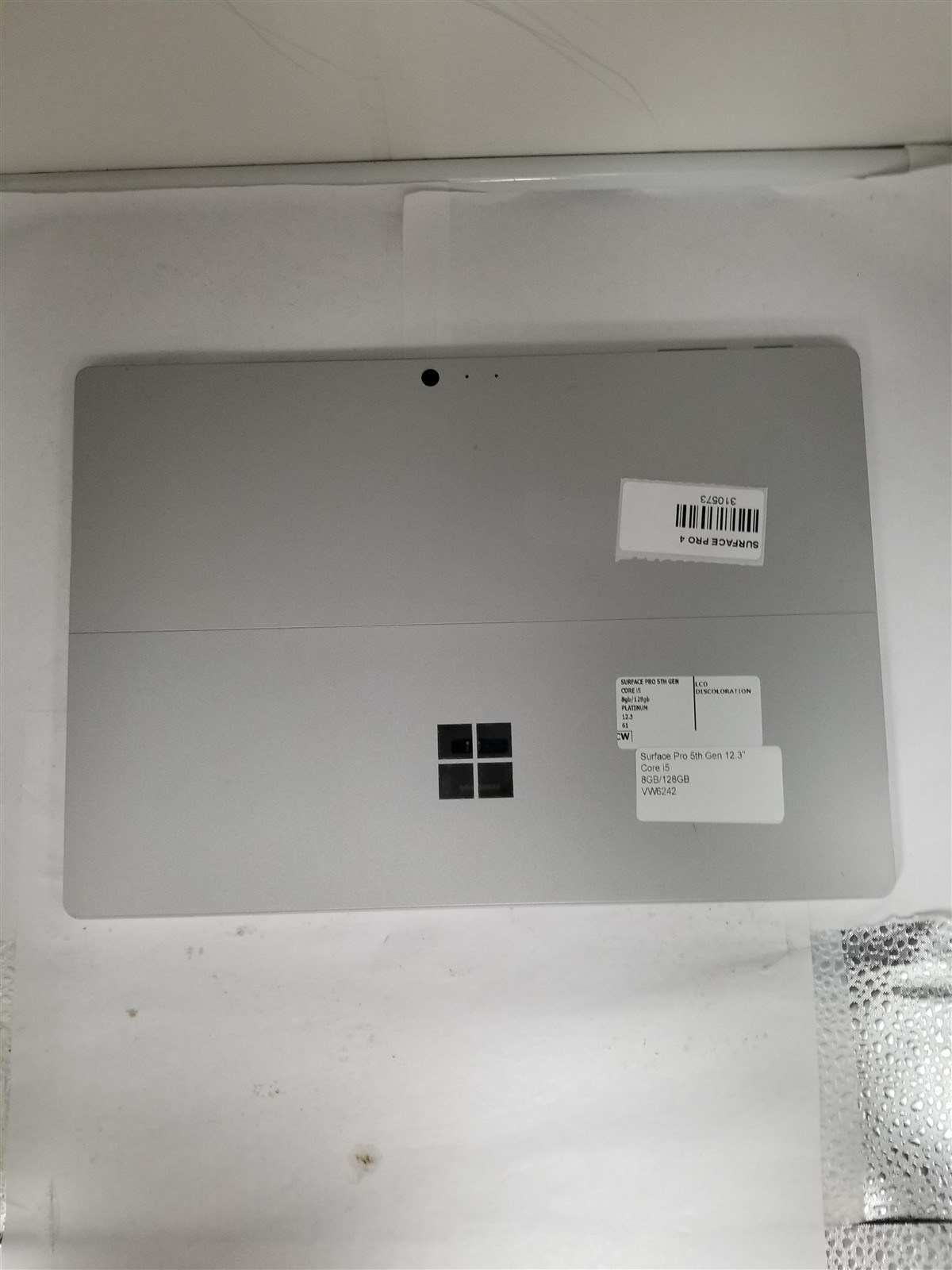 Microsoft Surface Pro 5th Gen Core i5 12.3″ 8GB/128GB Silver Reduced VW6242