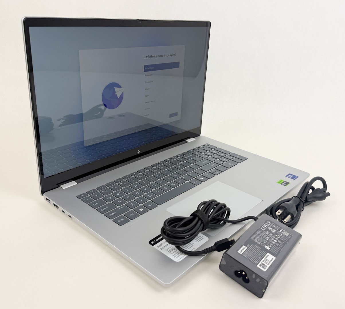 HP OmniBook 7 17-dc0073cl 17.3″ FHD Touch Ultra 7 258V 32GB 1TB RTX 4050 W11H