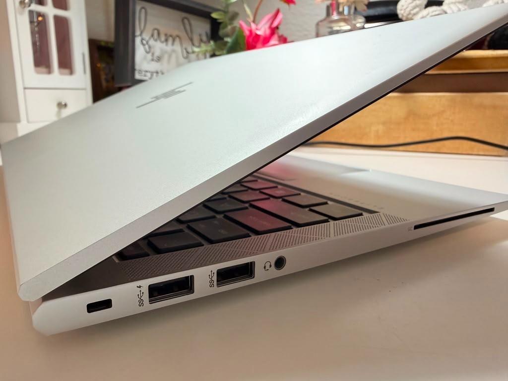 HP EliteBook 840 G8 14″ Laptop Intel i5-1145G7 16GB RAM 256GB SSD Windows 11 Pro