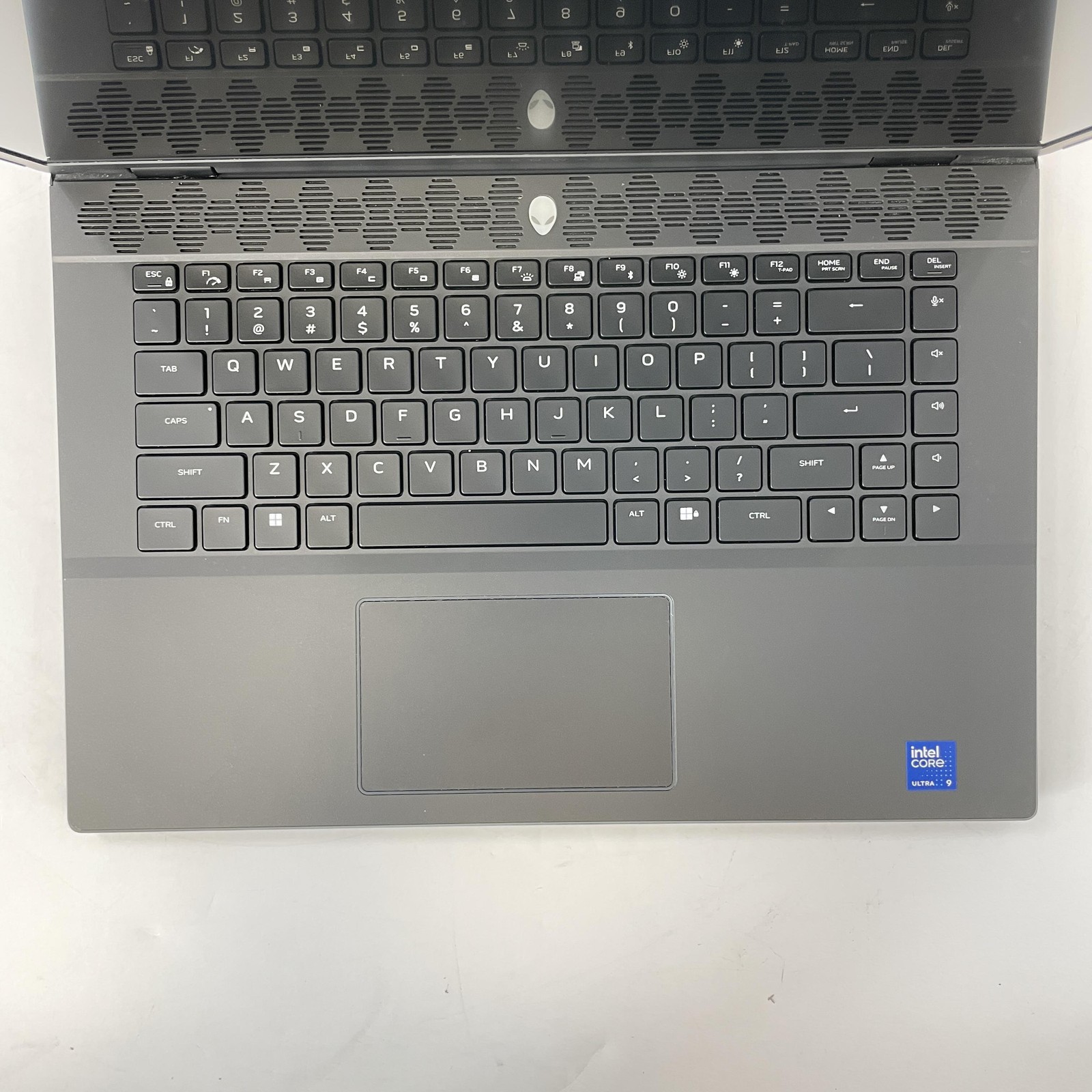 Dell Alienware M16 R2 240Hz QHD+ 2.3 GHz Ultra 9 185H 32GB 1TB NVIDIA RTX 4060