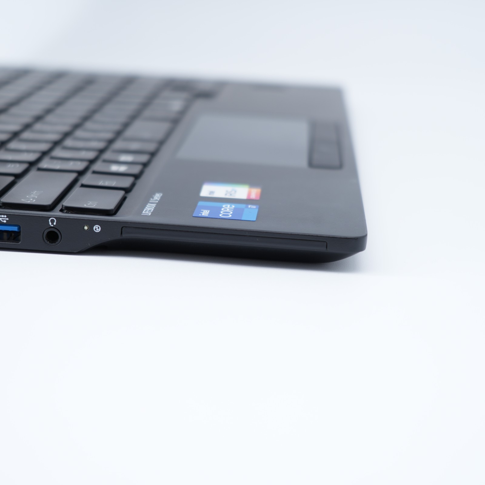 Fujitsu LIFEBOOK U9311/H i7-1185G7 16GB 512GB SSD 13.3″ FHD LTE Win11 ENG Tested