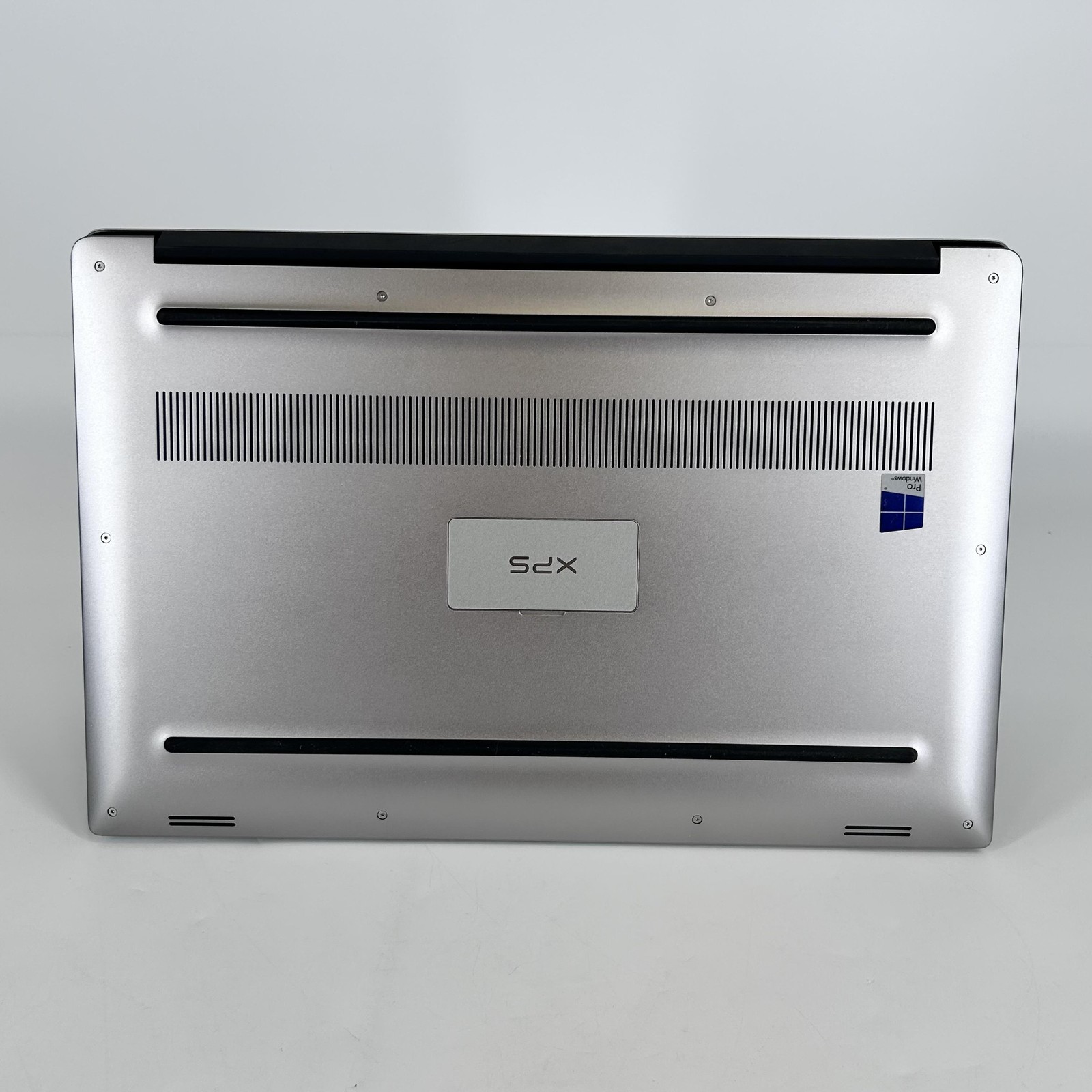 Dell XPS 15 9560 Silver 4K TOUCH i7-7700HQ 2.80GHz 16GB 1TB SSD NVIDIA GTX 1050