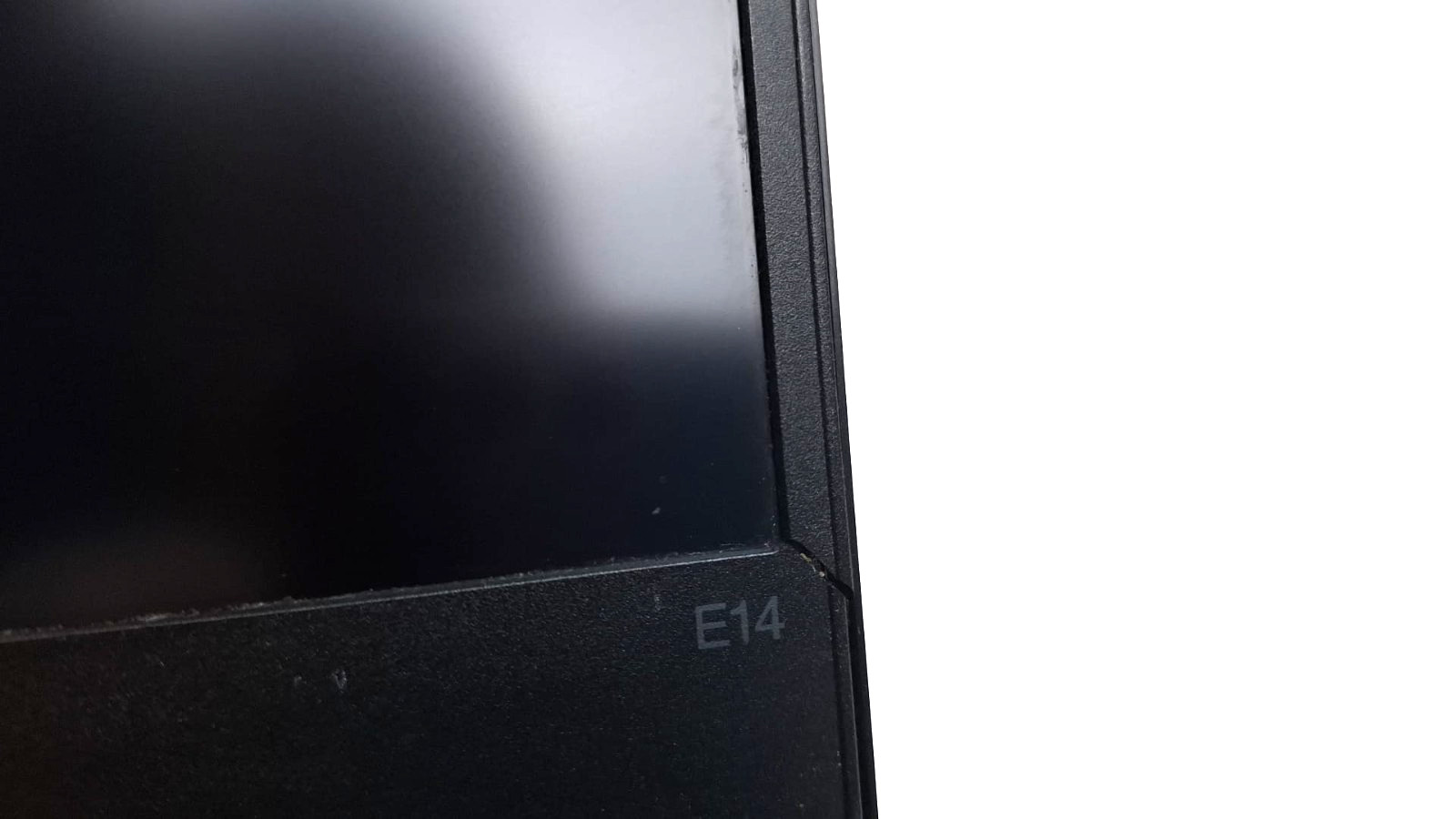 Lenovo ThinkPad E14 14 inch i5-10210U 1.60GHz 8GB 256GB NVMe Win11 QWERTZ Broken