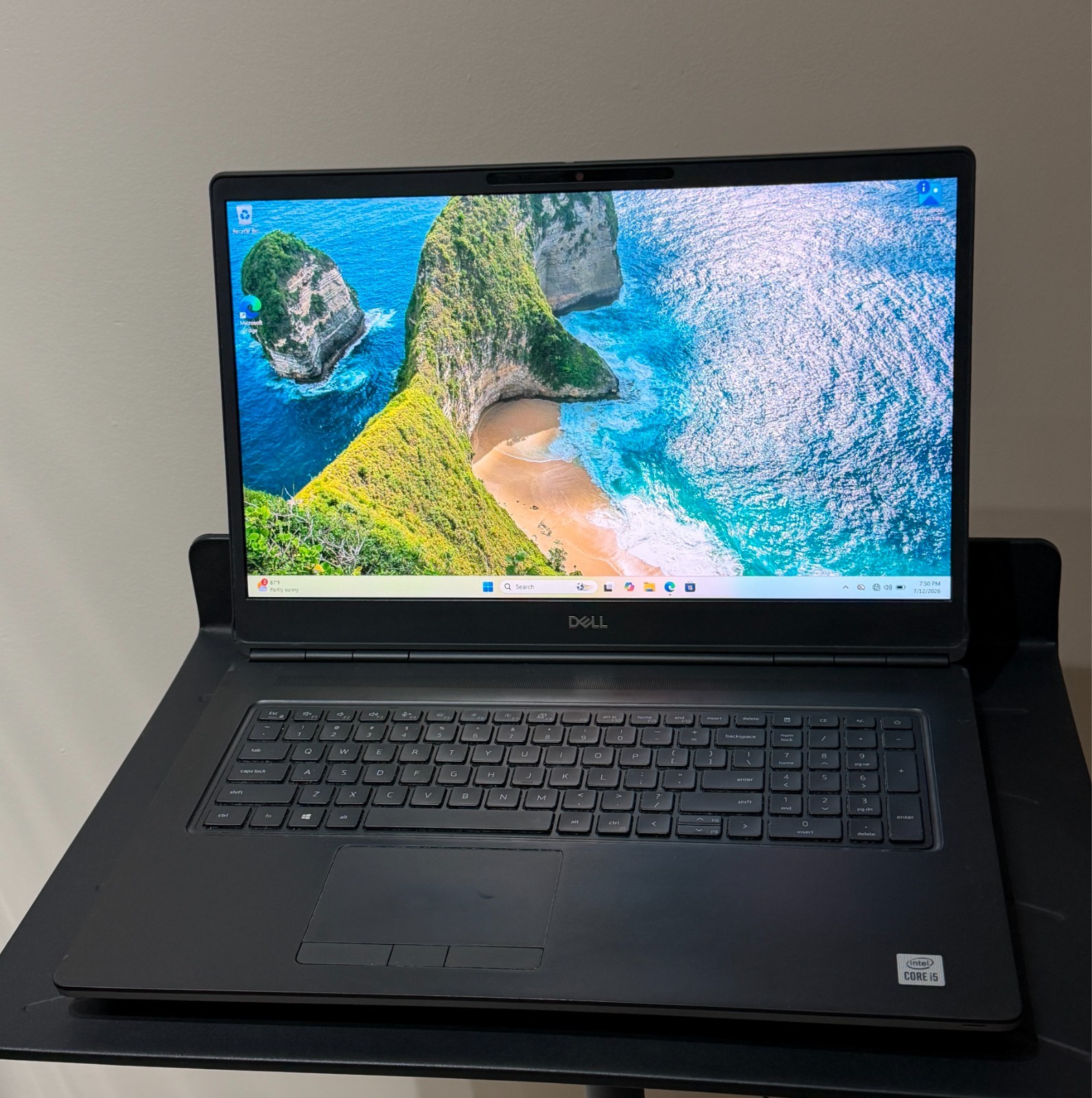 Laptop Dell precision 7750 i5-10400H 48GB RAM 512GB HD Win11