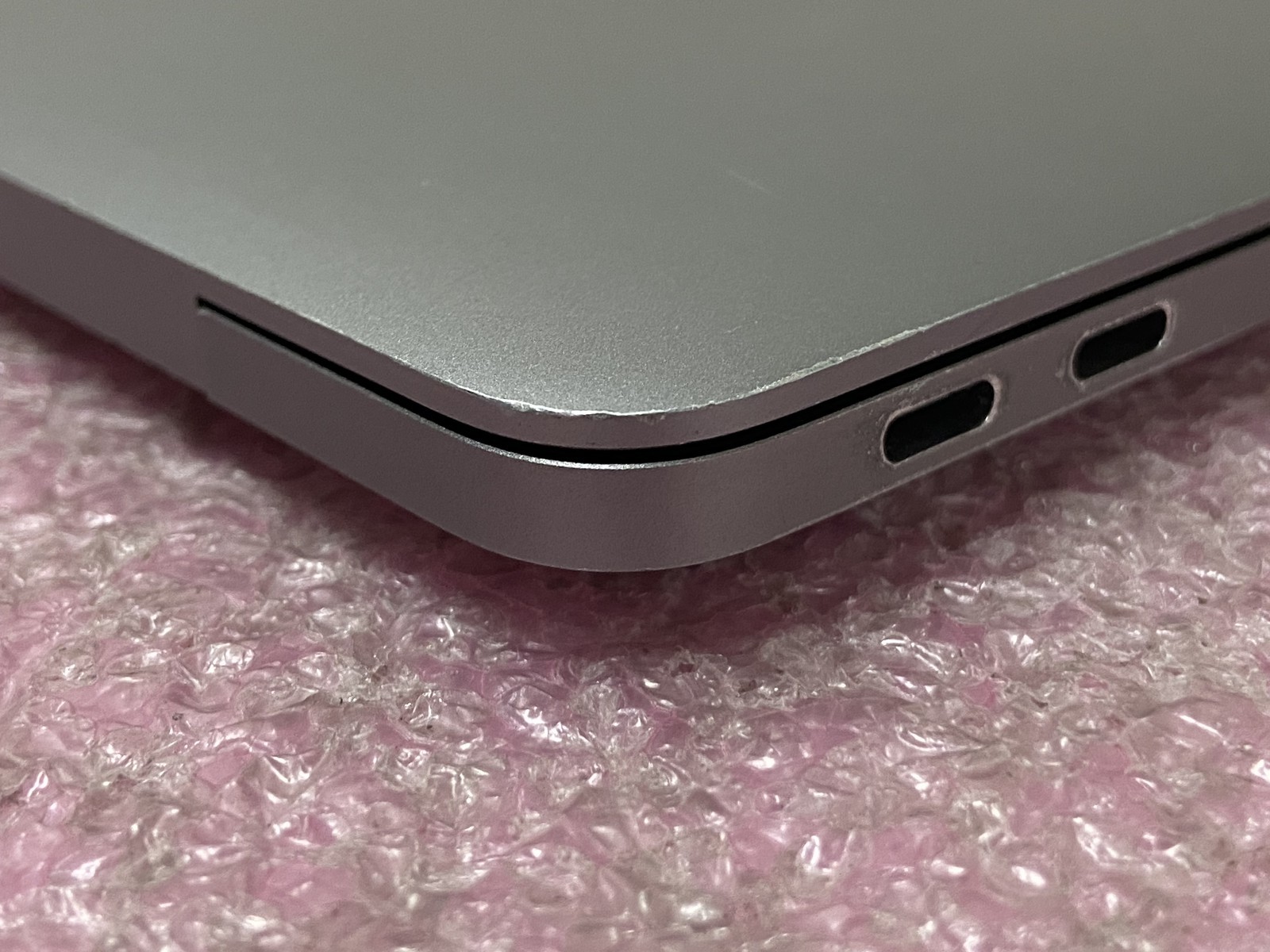 Apple MacBook Pro A1708 2017 13.3″ i5-7360U 8GB RAM 256GB SSD *Read* – LP50A