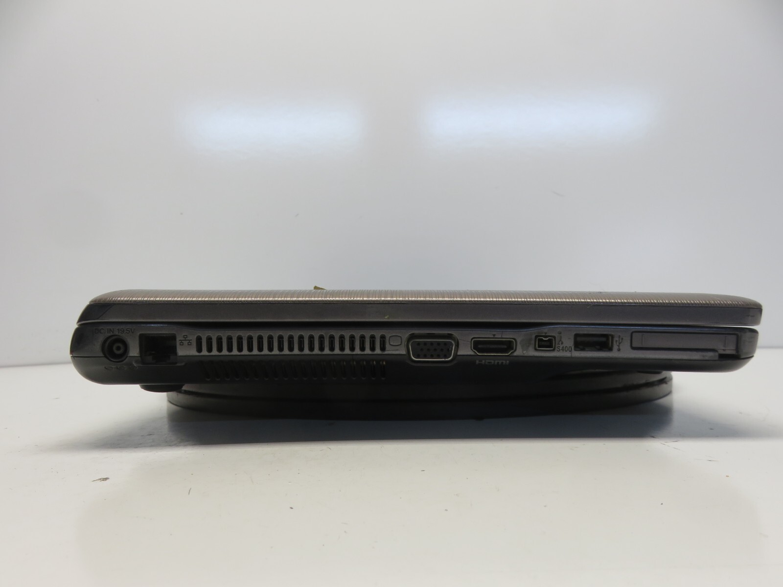 Sony Vaio VGN-NW320F Intel Core 2 Duo T6600 2.2GHz 2 GB NO HDD No Batt