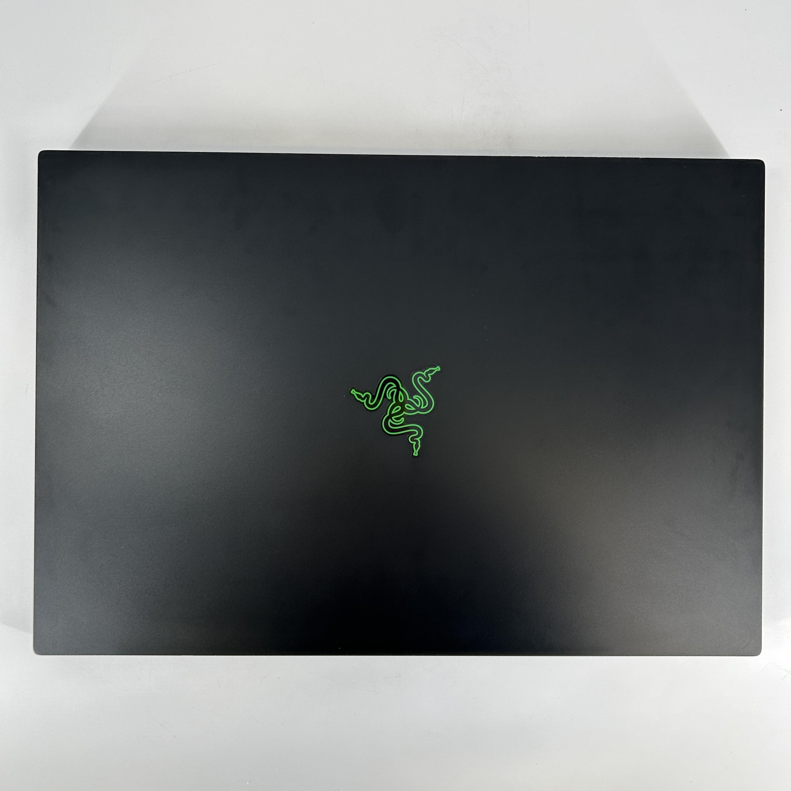 Razer Blade 18 240Hz QHD+ 2.2 GHz i9-13980HX 64GB 2TB RTX 4090 – THERMAL ISSUE