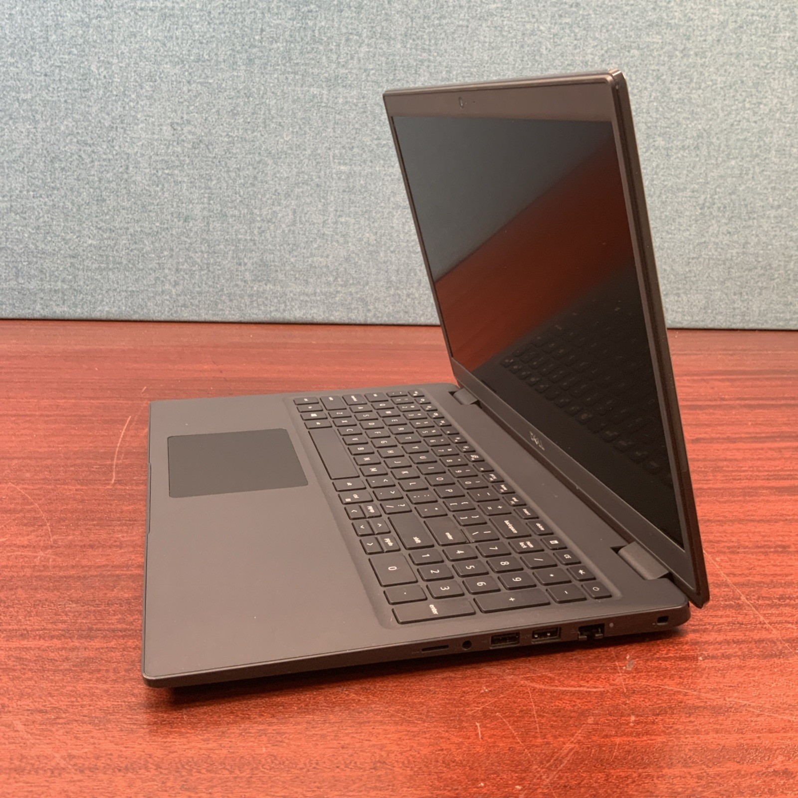 Dell Latitude 3510 Intel i7-10510U 8GB RAM 256 GB SSD Win 11 Pro