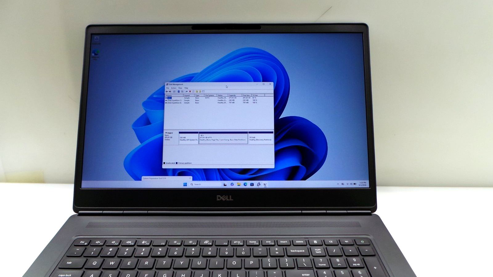 Dell Precision 7750 | 17.3″ | i7-10875H | 72GB 512GB SSD | RTX 300