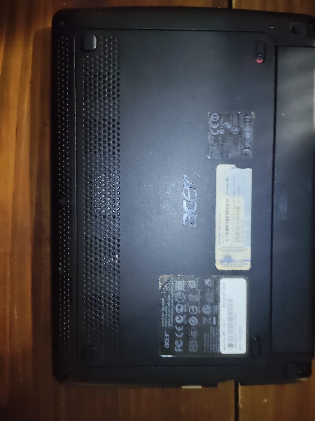 Acer Aspire One Laptop Computer Model ZE6 Windows 7 For * Repair Or For Parts .