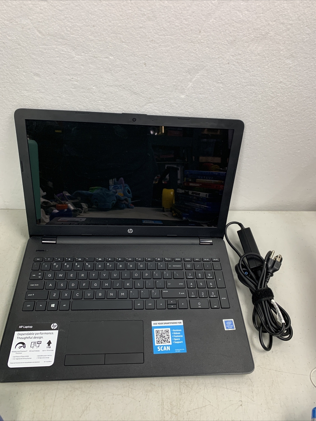 HP 9461NGW 15.6” Intel N4000 4GB RAM 1TB Hard Drive HDD Intel UHD Graphics