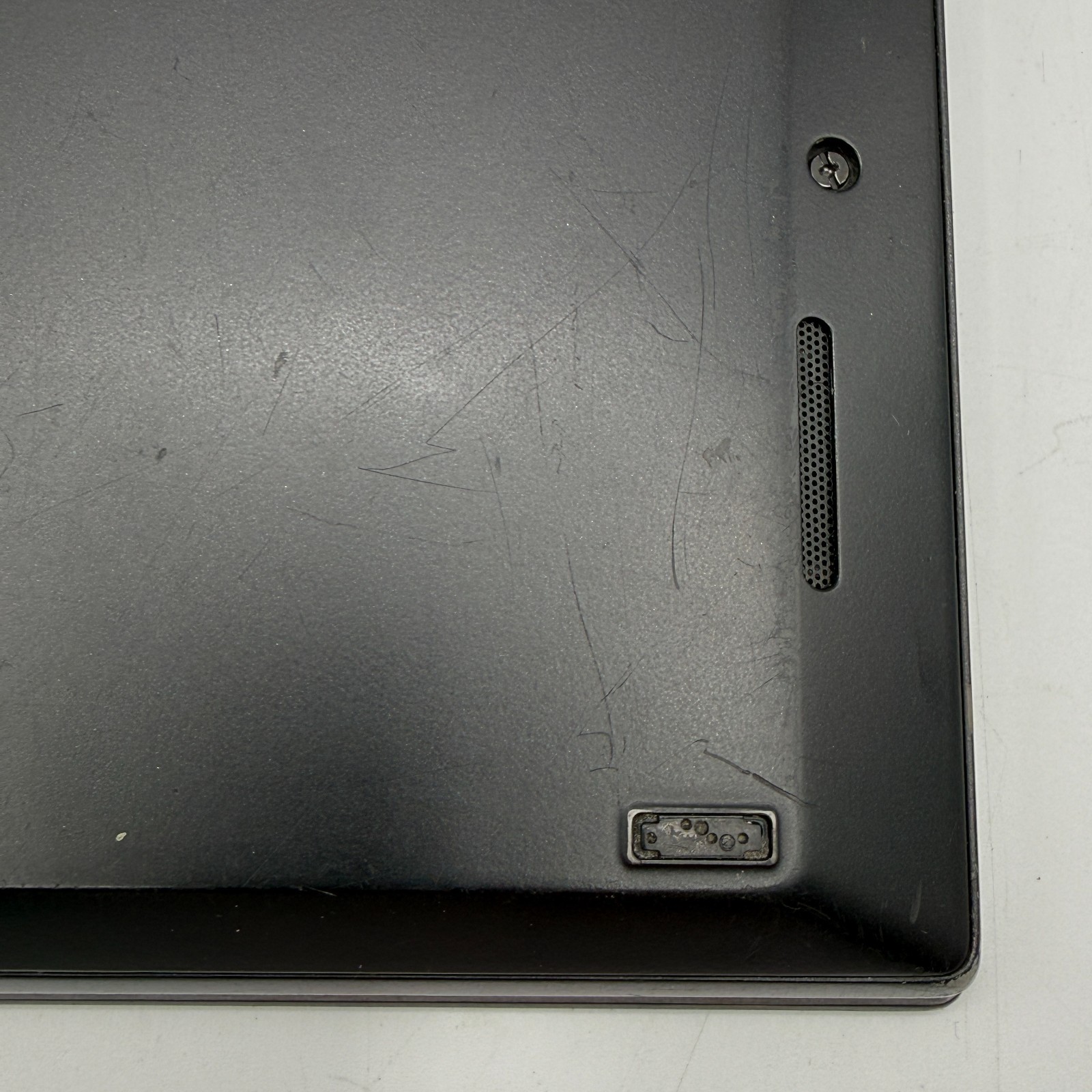 Lenovo ThinkPad T490s 14″ i7-8565U 16GB RAM 256GB SSD Win11 Pro Fingerprin Fair