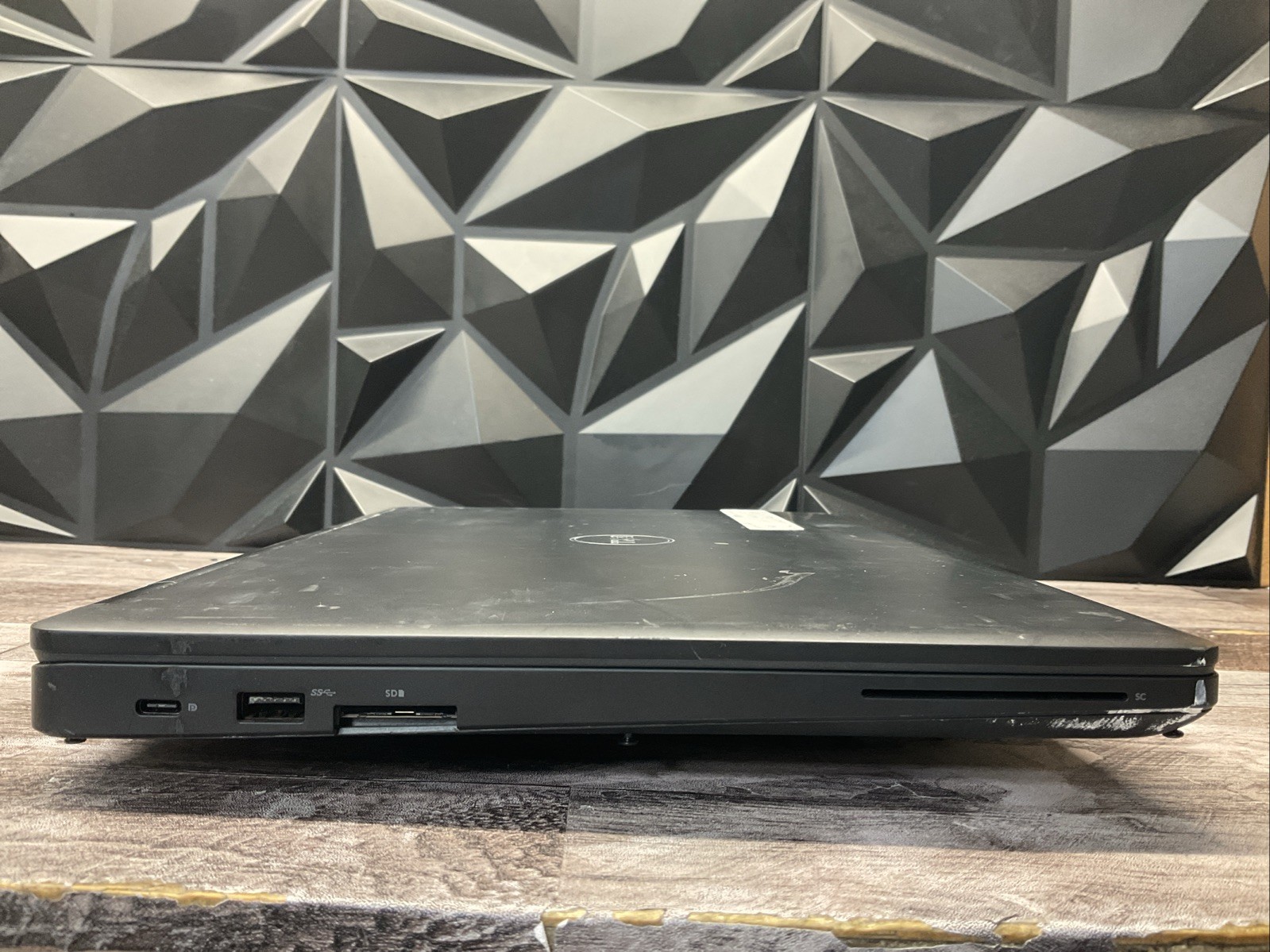 Dell Latitude 5580 / Intel Core i5 6th Gen / Parts Repair/ B6N