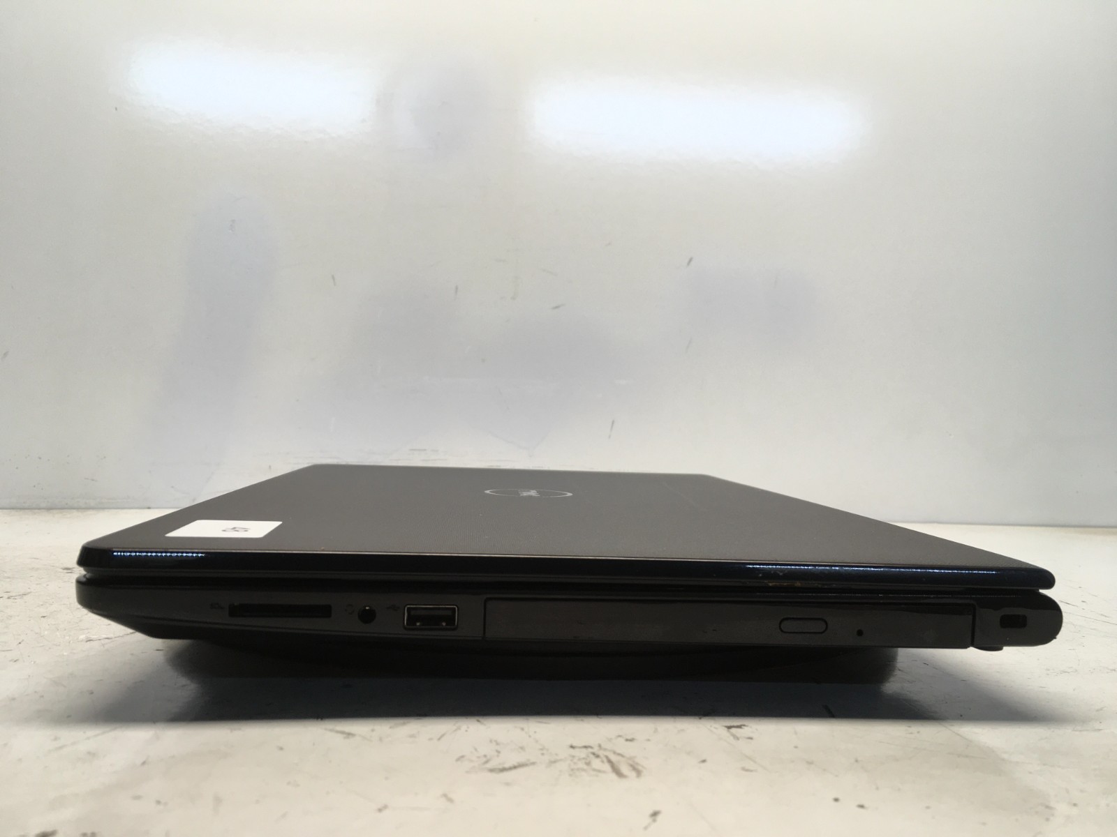 Dell Inspiron 15-3565 AMD A6-9200 2021MHz 4 GB NO HDD
