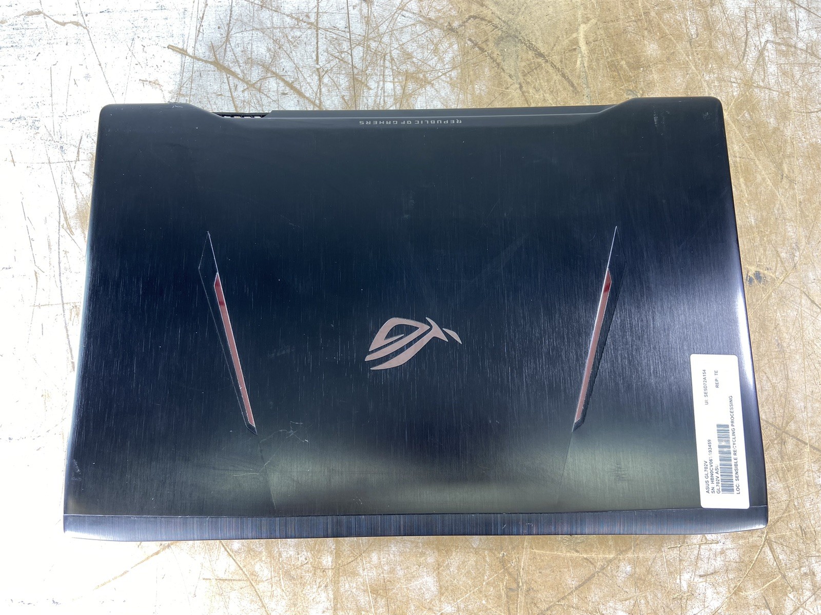 ASUS GL702V i7-7700HQ @ 2.80GHz, 16GB RAM, NO HDD/OS – (FOR PARTS)