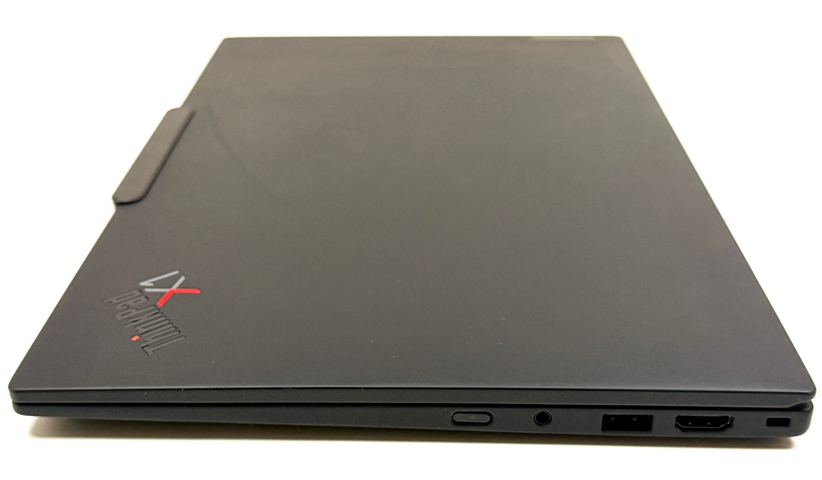 Lenovo ThinkPad X1 Carbon Gen 12 14″ 1.4GHz Ultra 7 155H 32GB RAM 1TB SSD SWISS!