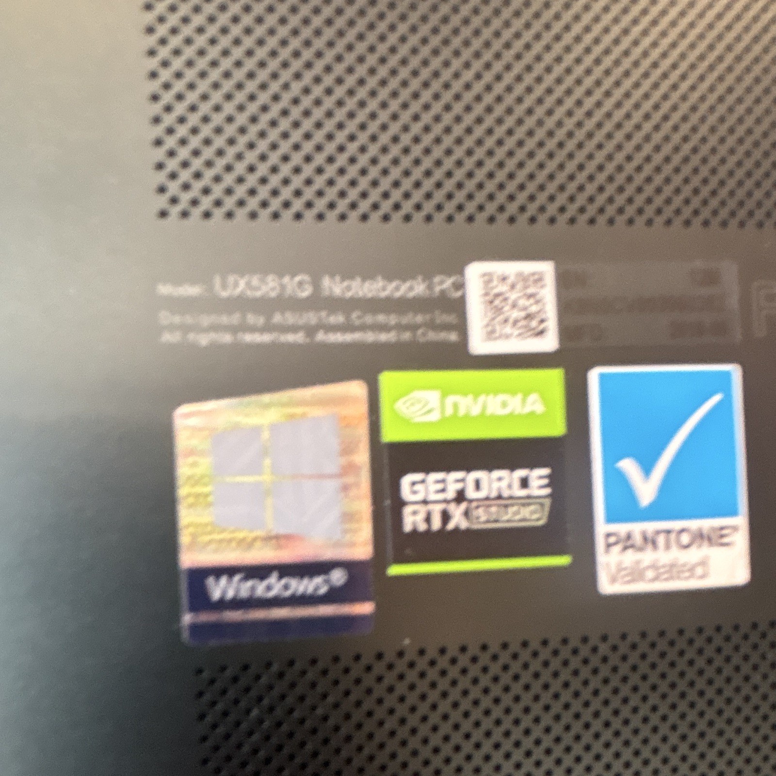 ASUS ZenBook Pro 15.6″ i7 16GB 1TB SSD RTX Studio Win10 Gray 4K
