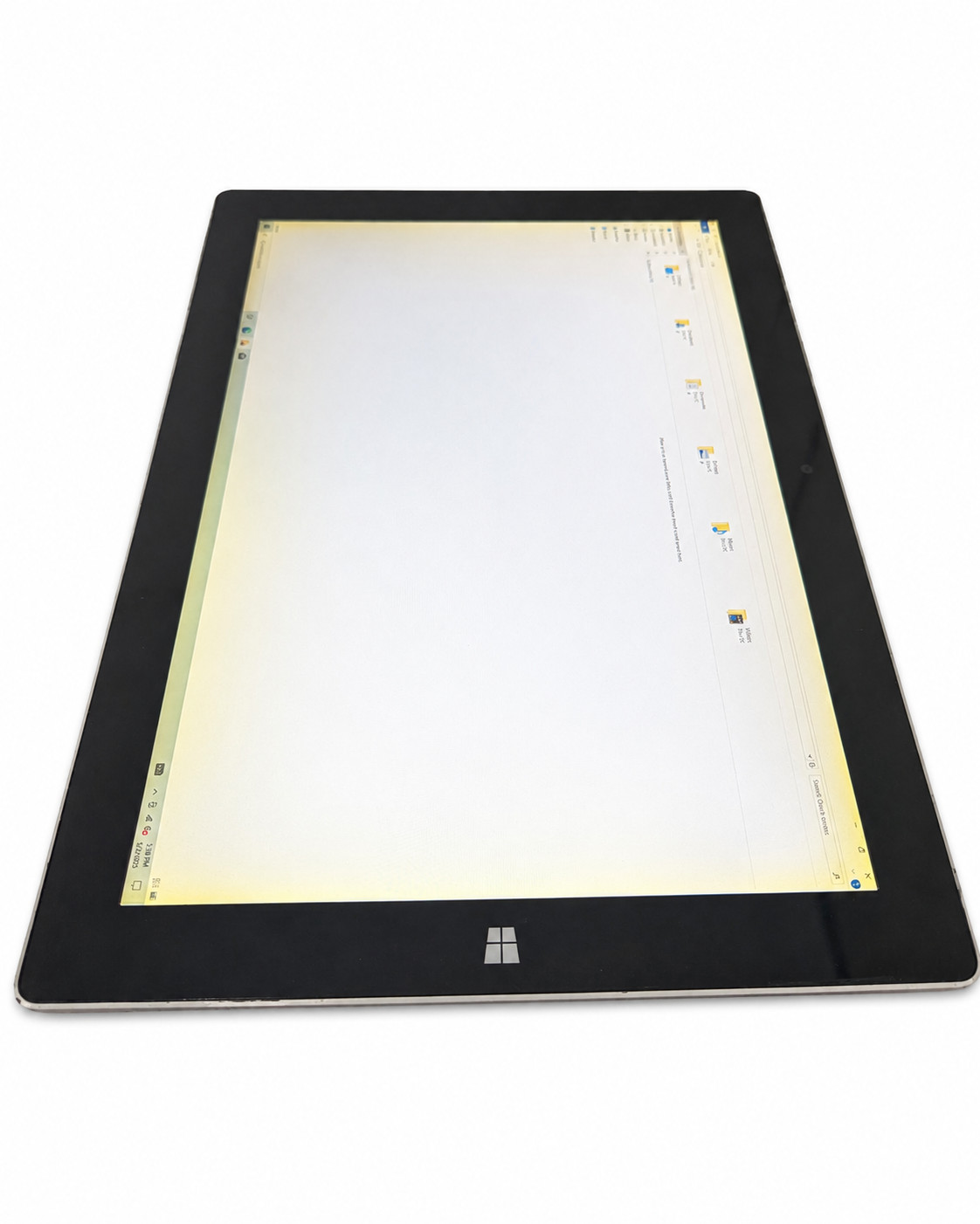 Microsoft Surface 3, Intel Atom x7-Z8700 @ 1.6GHz, 4GB RAM, 128GB SSD