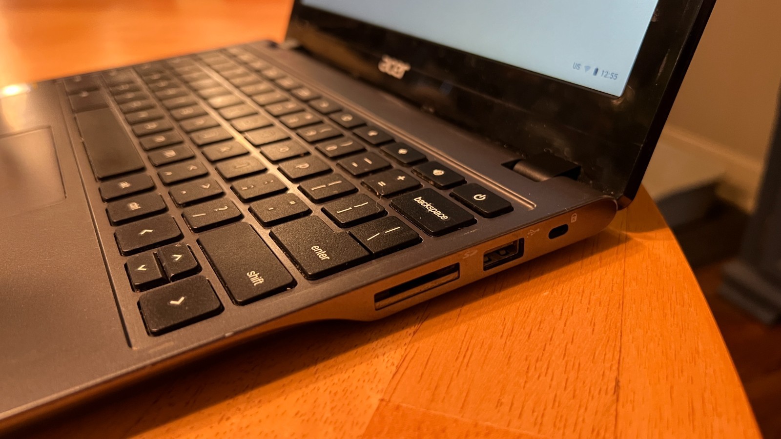 Acer ChromeBook C720 11.6″ (32GB SSD, Intel Celeron, 1.40 GHz, 2GB) Laptop