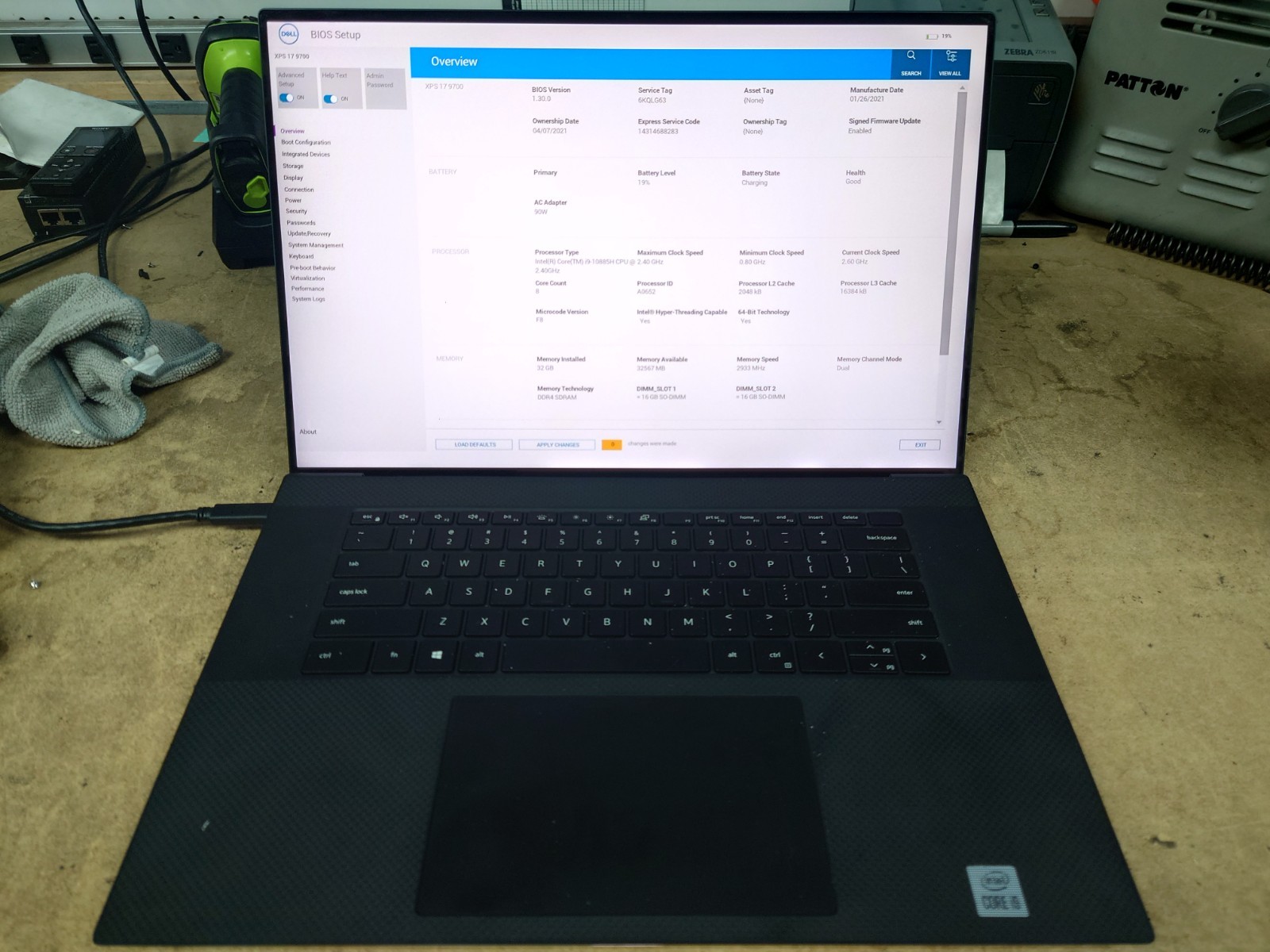 Dell XPS 17 9700 17″ UHD Touch i9-10885H 32GB RAM 1TB SSD GeForce RTX 2060 No OS