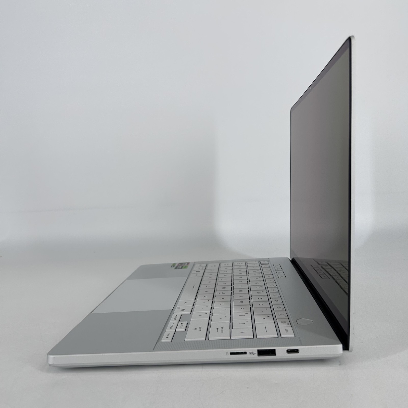 Asus ROG Zephyrus G14 GA403 120Hz QHD+ Ryzen AI 9 HX 370 32GB 1TB RTX 5070 Ti