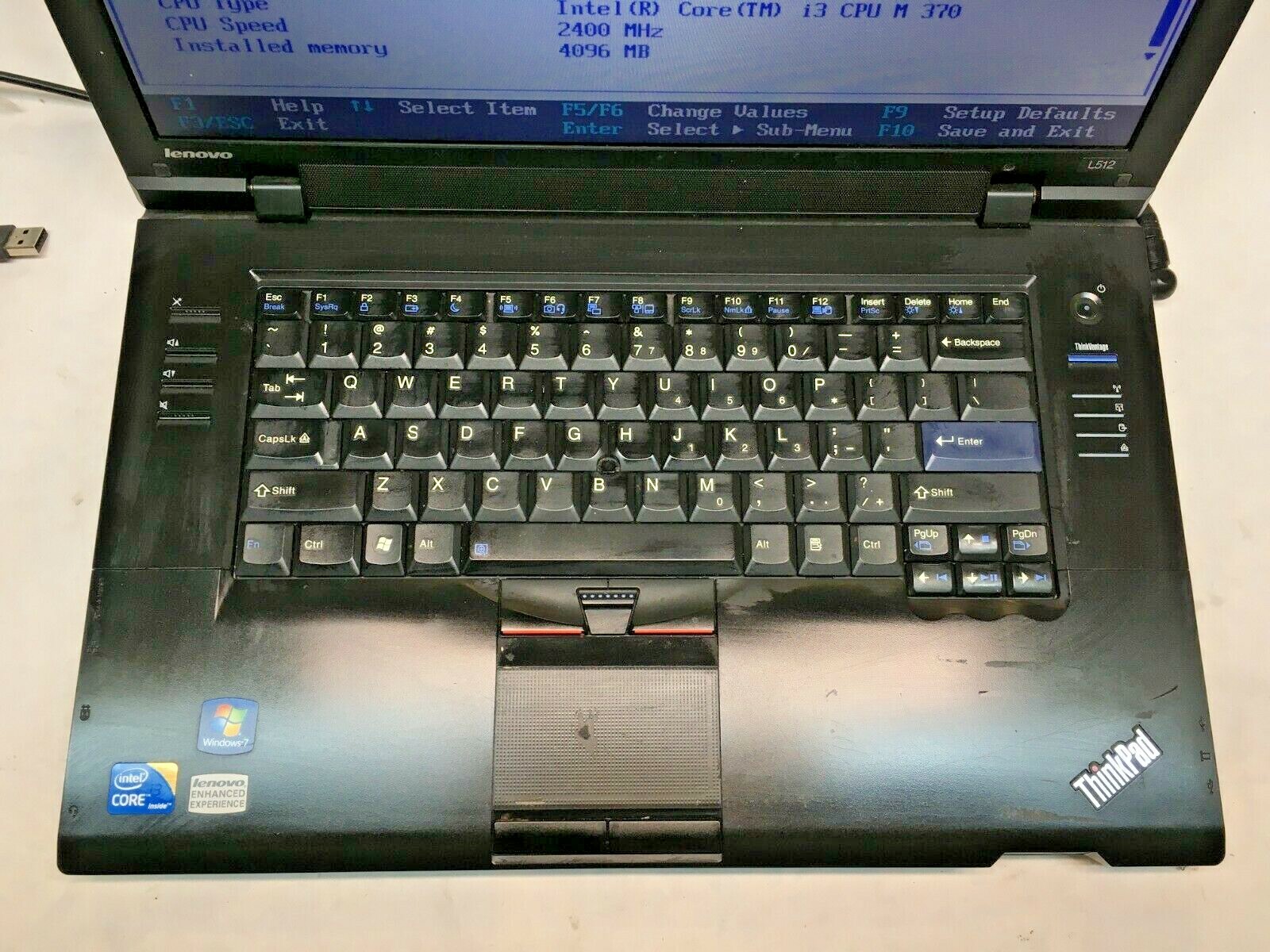 Lenovo Thinkpad L512 Laptop For Parts Boots to BIOS Broken LCD Screen NO HDD JR