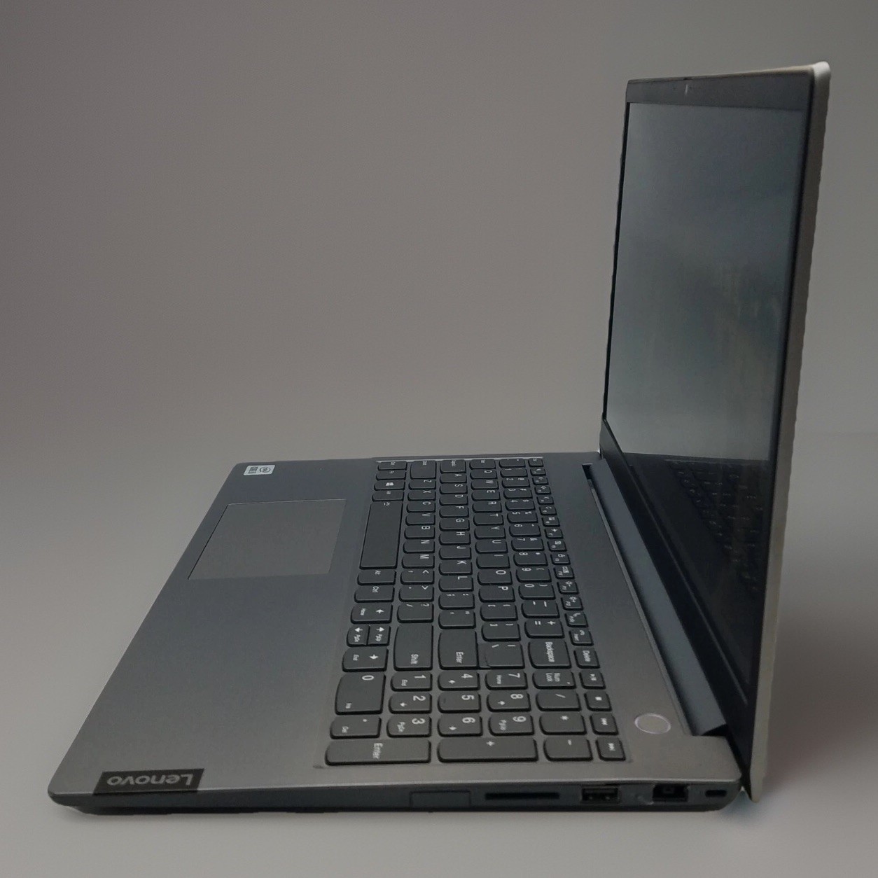 Lenovo ThinkBook 15-IIL Core i5-1035G1 @ 1.0GHz 8GB RAM 256GB SSD Windows 11 Pro