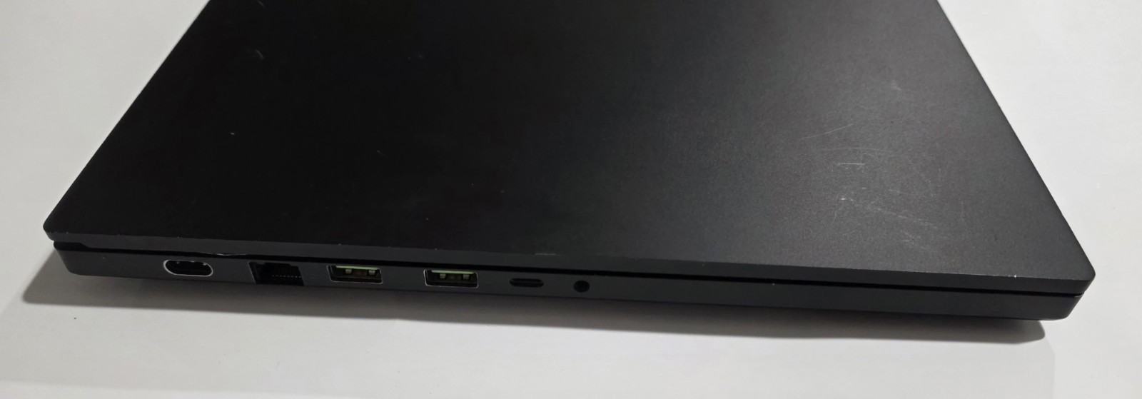 Razer Blade Pro 17 300Hz FHD 2019 i7-9750H 2.60GHz 16GB 2TB HDD RTX 2080 Max-Q