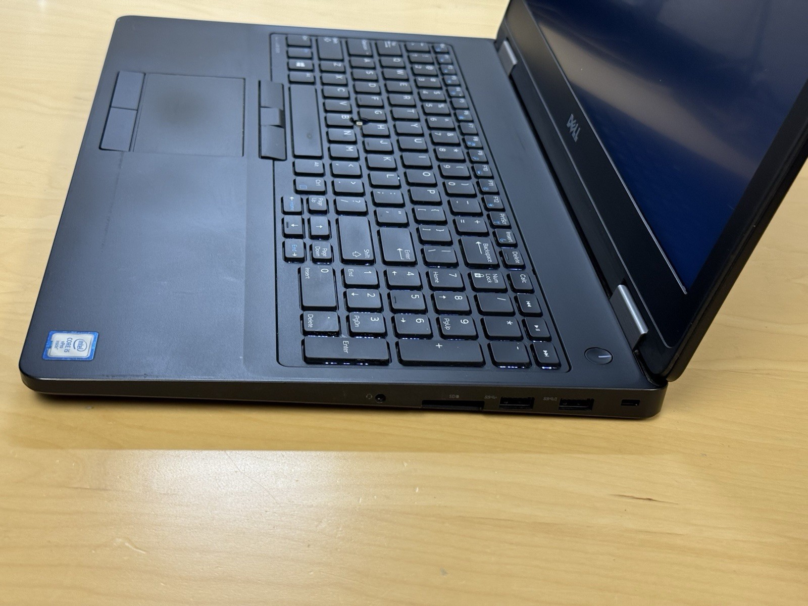 DELL LATITUDE E5570 INTEL CORE I5-6300U 2.40 GHz 8GB RAM NO HDD / BATT – READ