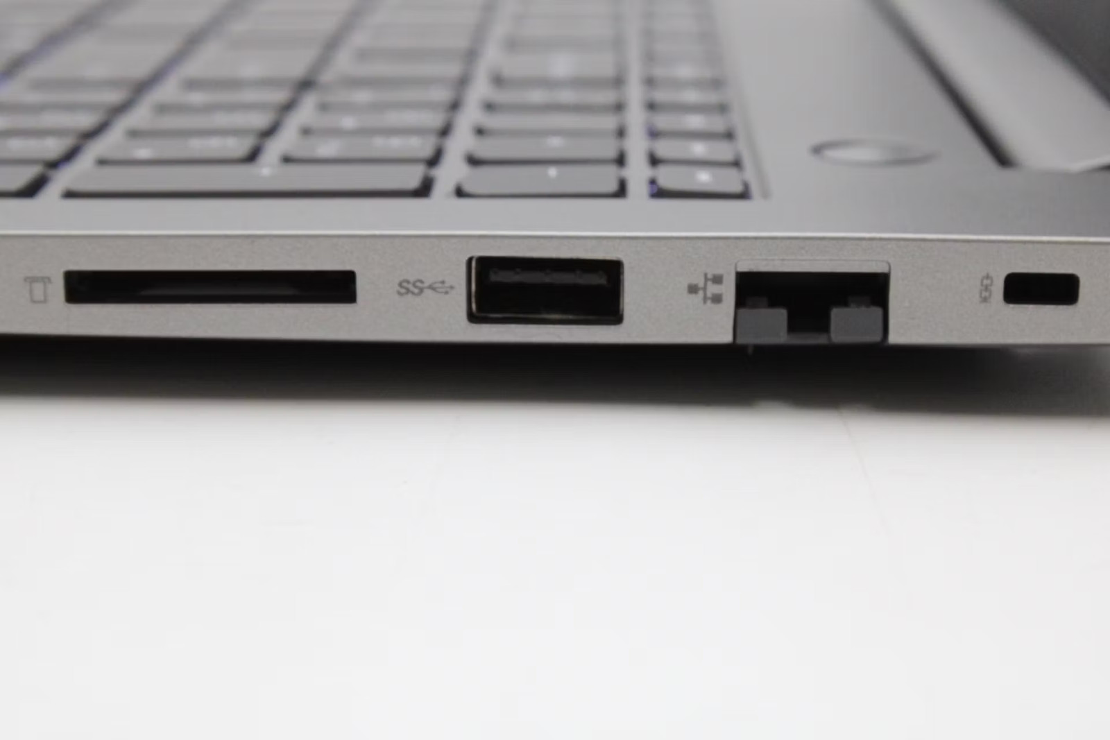 Lenovo ThinkBook 15 G4 IAP 15.5″ i5-1235U, 256GB NVMe, 16GB RAM