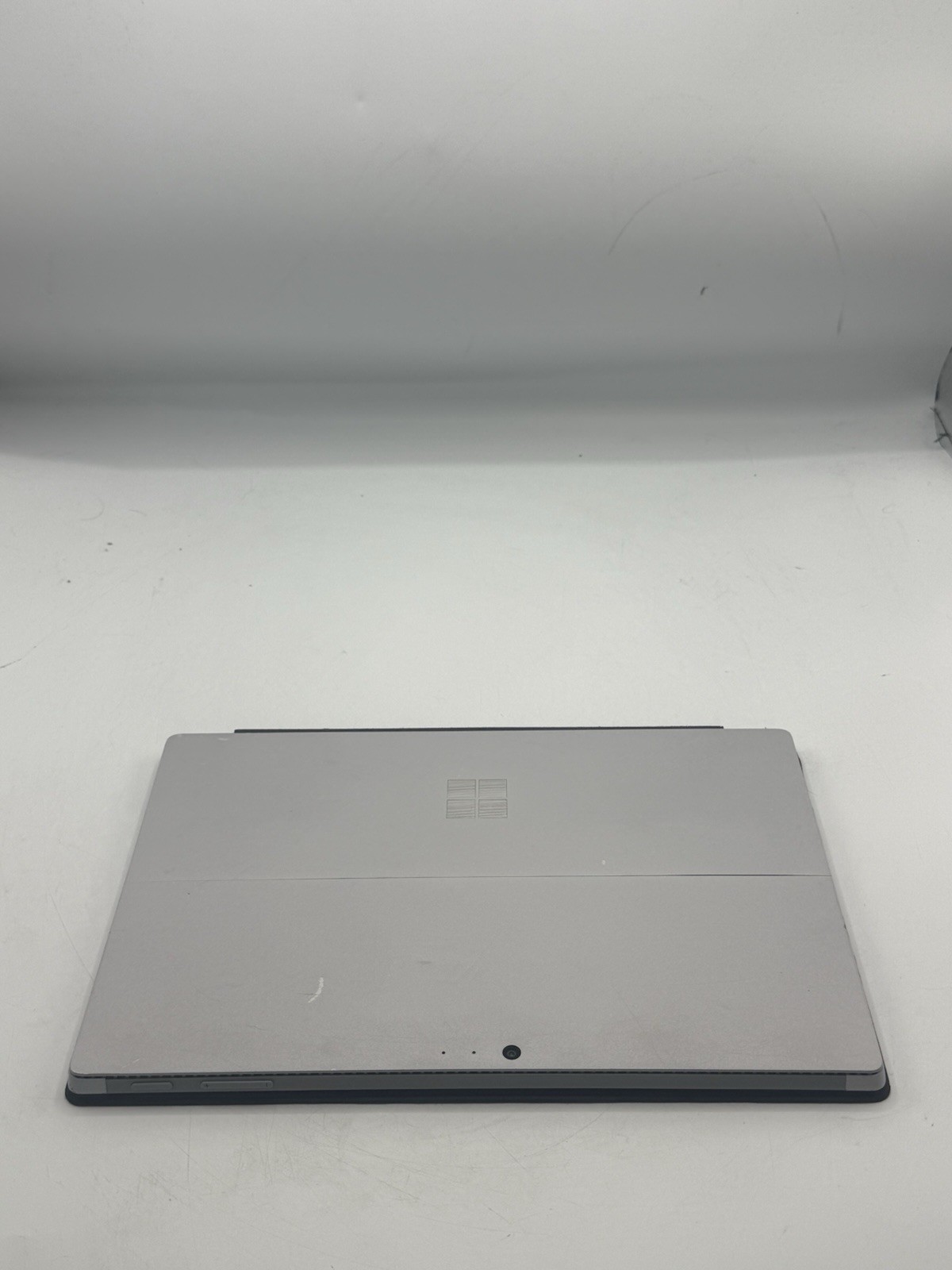 Microsoft Surface Pro 4 1724 12.3” Intel i5-6300U 4GB RAM 128GB SSD WIN10P