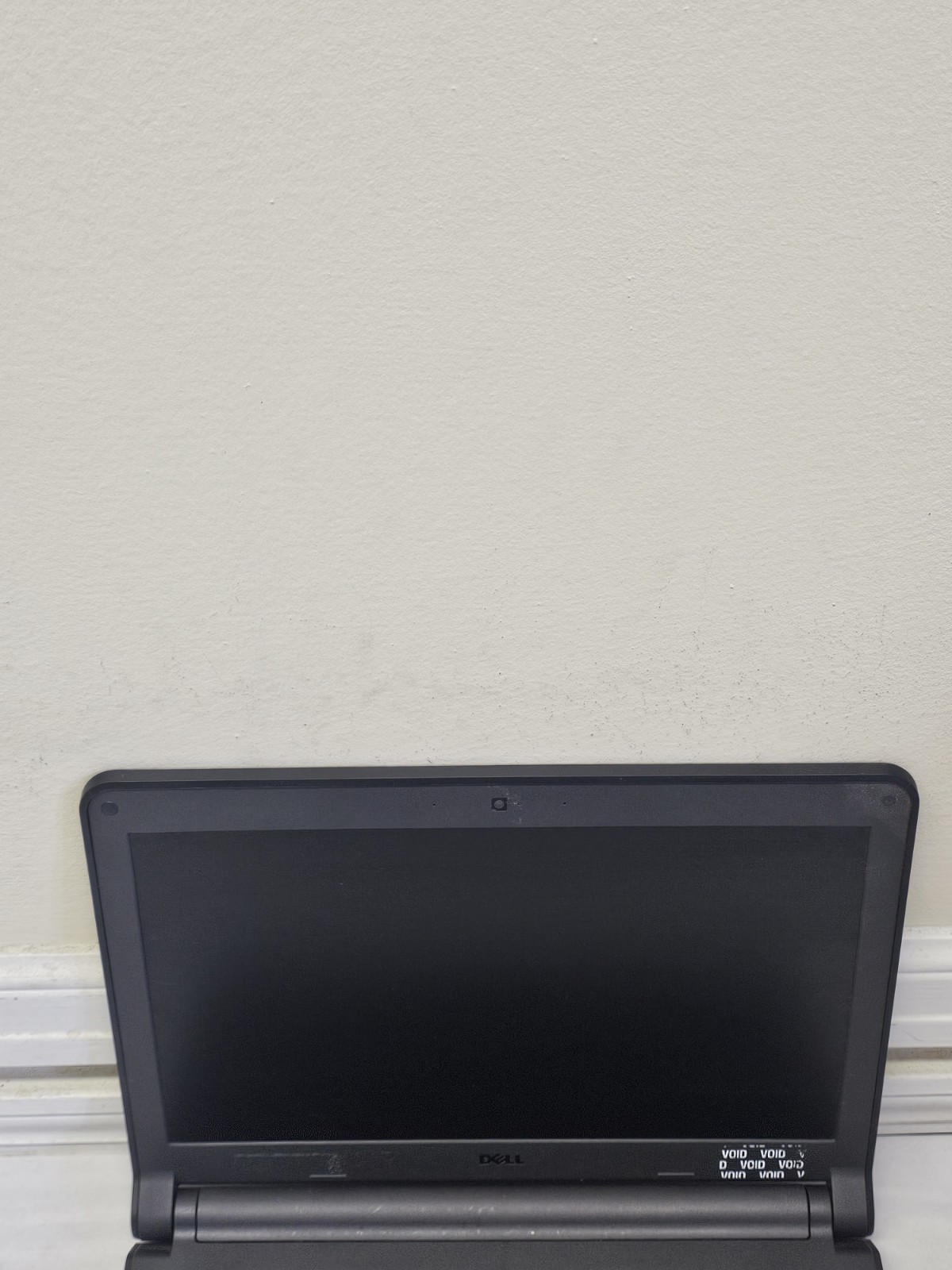 Dell Latitude 3350 Laptop – Celeron 3125u 4GB RAM – 1TB HDD – BAD BATT – Win 10