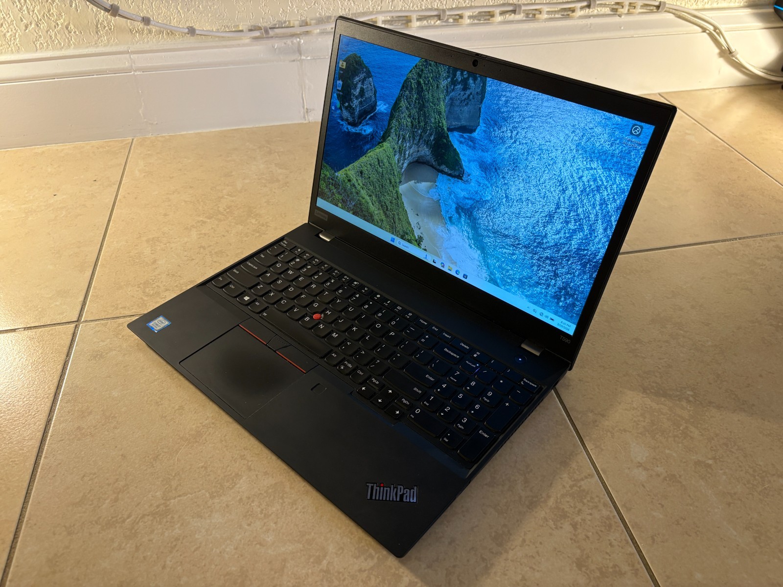 Lenovo ThinkPad T590 i7-8565U 16GB RAM 512GB SSD Windows 11 Pro 15.6″ Laptop