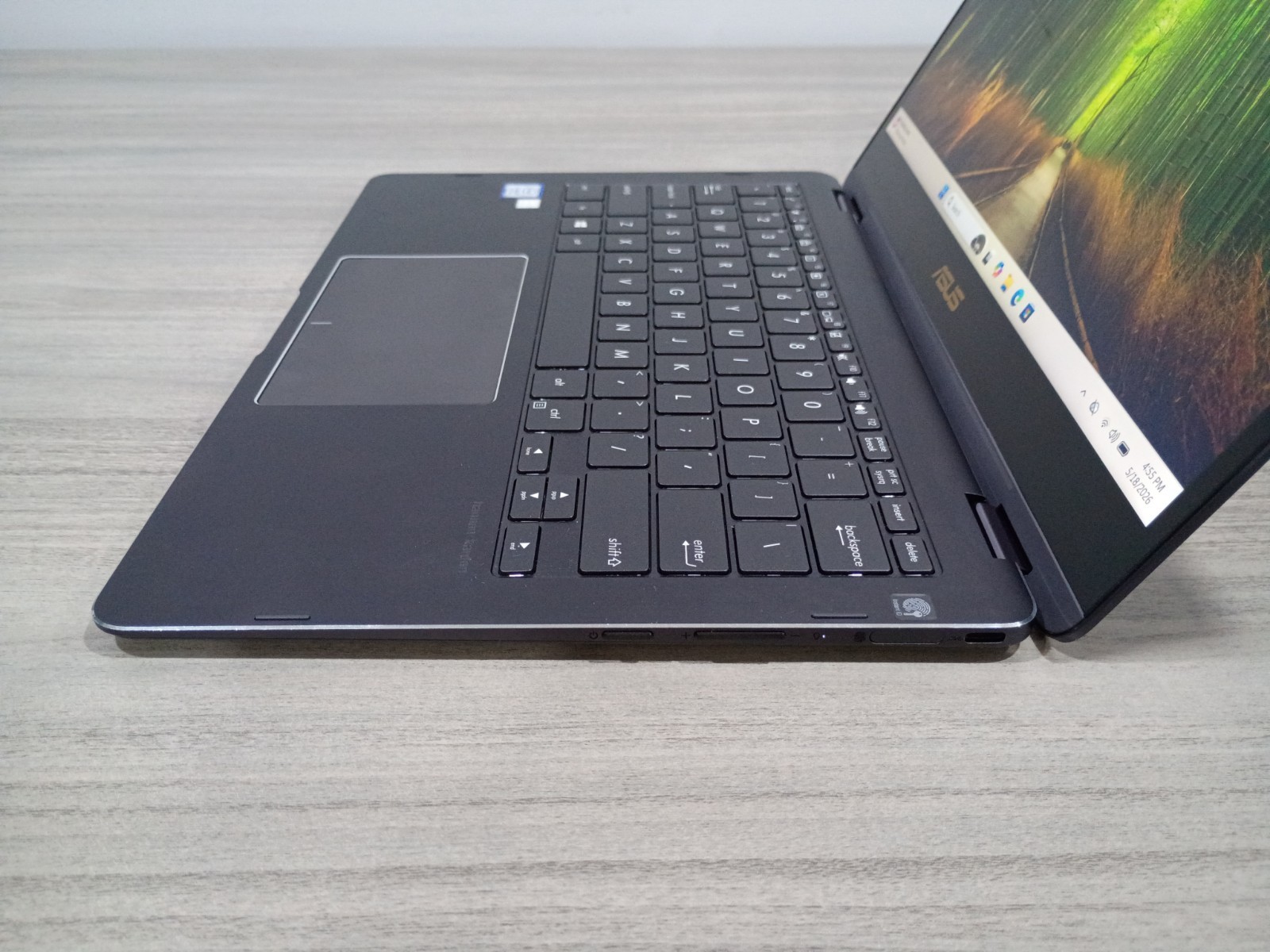 ASUS ZenBook Flip Q325UA i7 256GB SSD 16GB RAM Backlit Keys Full HD Windows 11