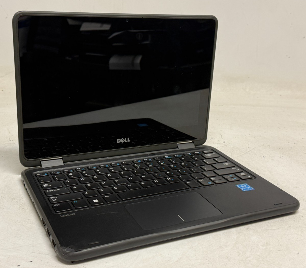 Dell Latitude 3189 2in1 11.6″ (N4200 – 4GB RAM – NO OS/HDD) – Lot of 10*