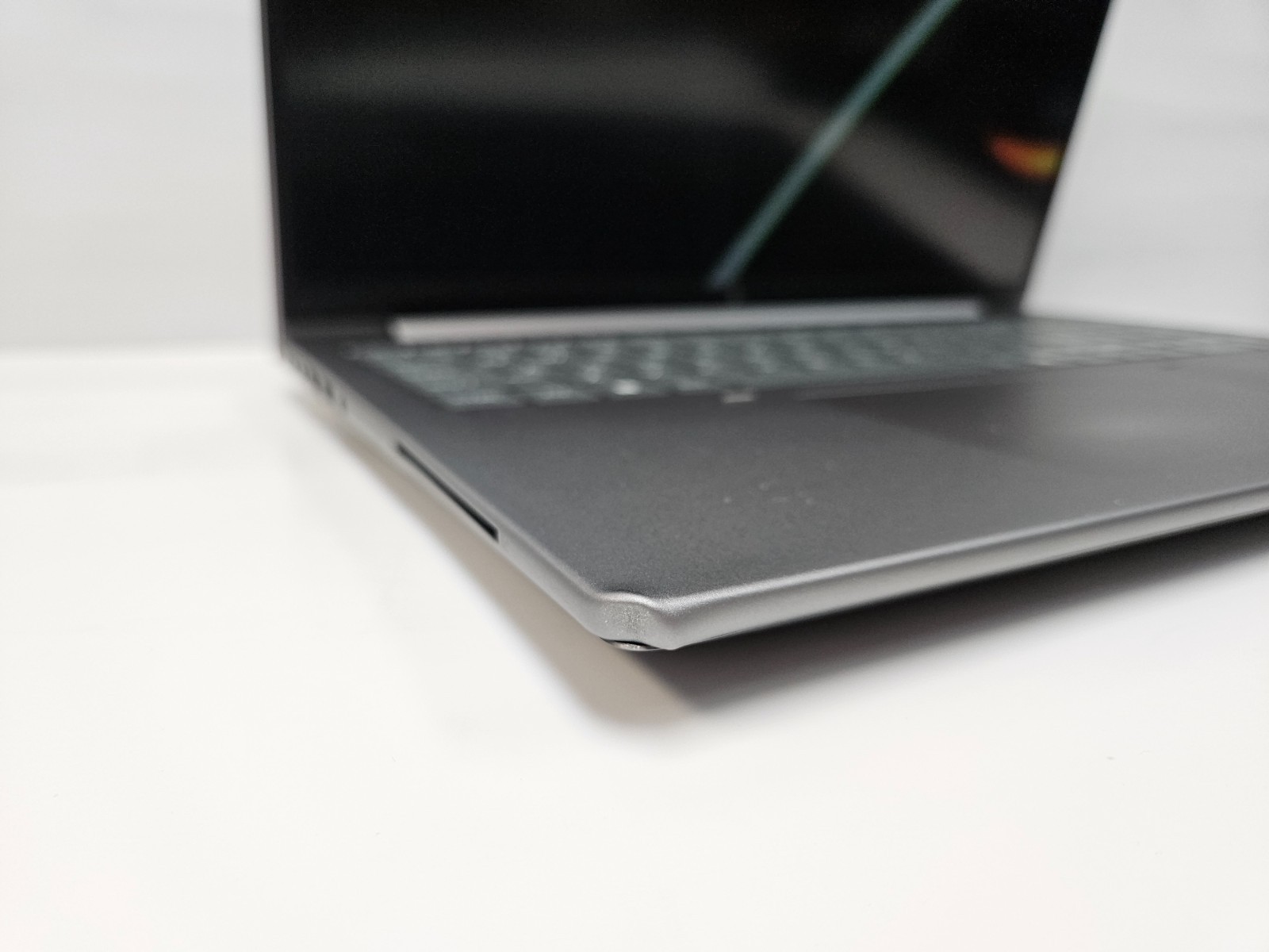 HP ZBook Power G11 16″ Mobile Workstation Ultra 7 165H 32GB – 1TB SSD Watrranty