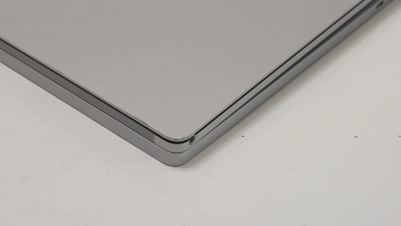 Surface Book 3 15″ (1899) i7-1065G7 32GB RAM 1TB SSD GTX 1660 GPU 6GB GDDR6