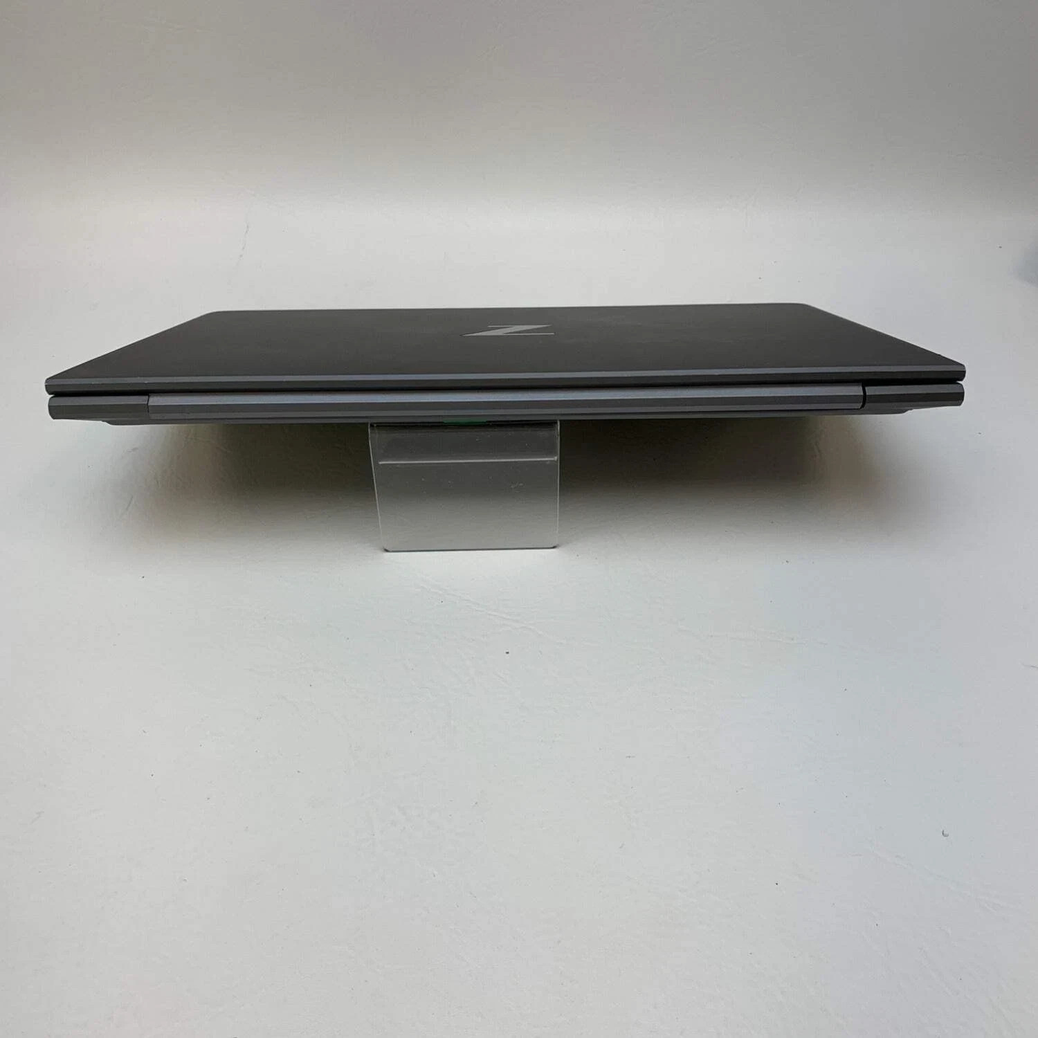 HP ZBook Firefly 15 G8 15.6″ i7-1185G7 3.0GHz 32GB RAM 1TB SSD