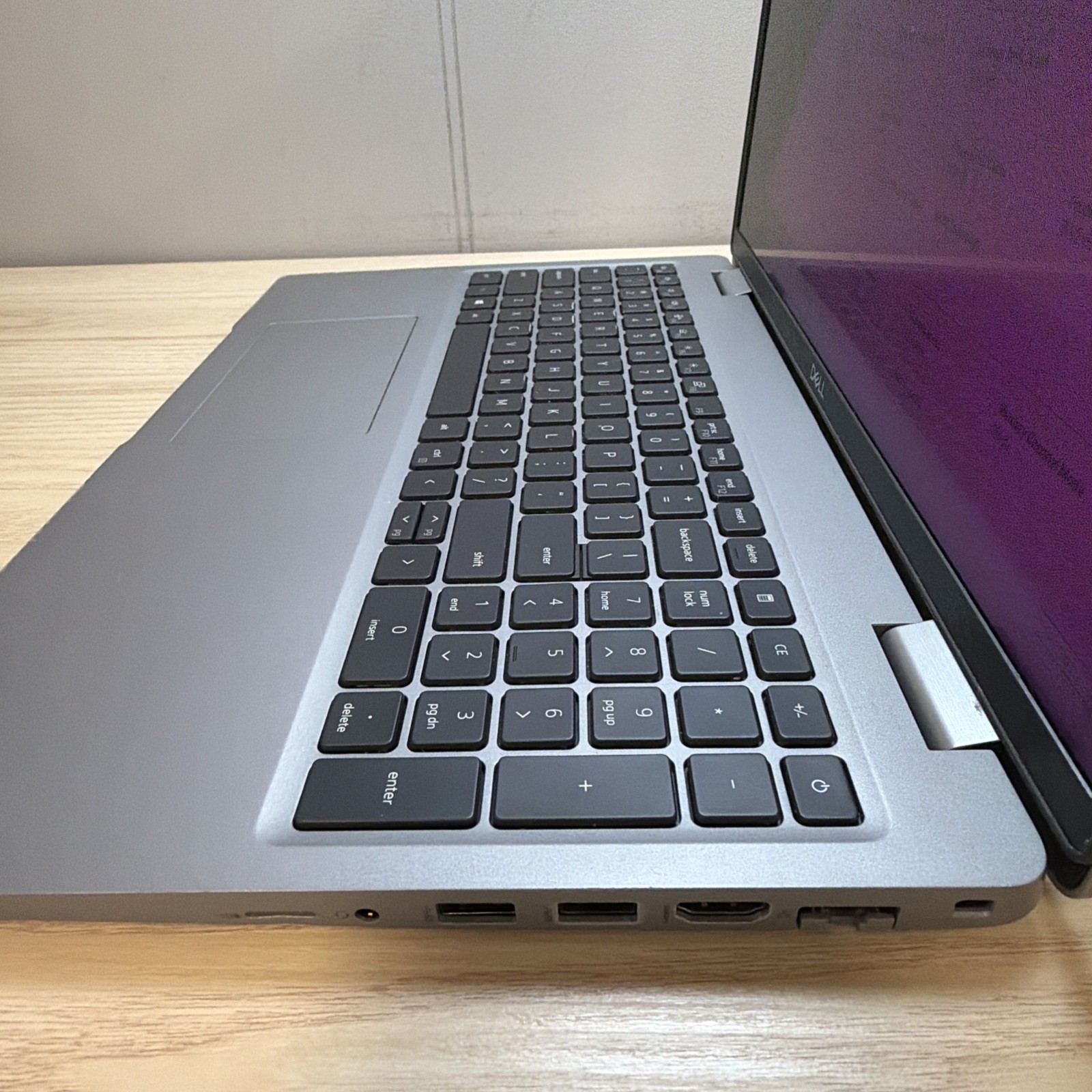 Dell Latitude 5520 i5-1145G7 16GB 512GB SSD 15″ FHD No OS – Broken Screen