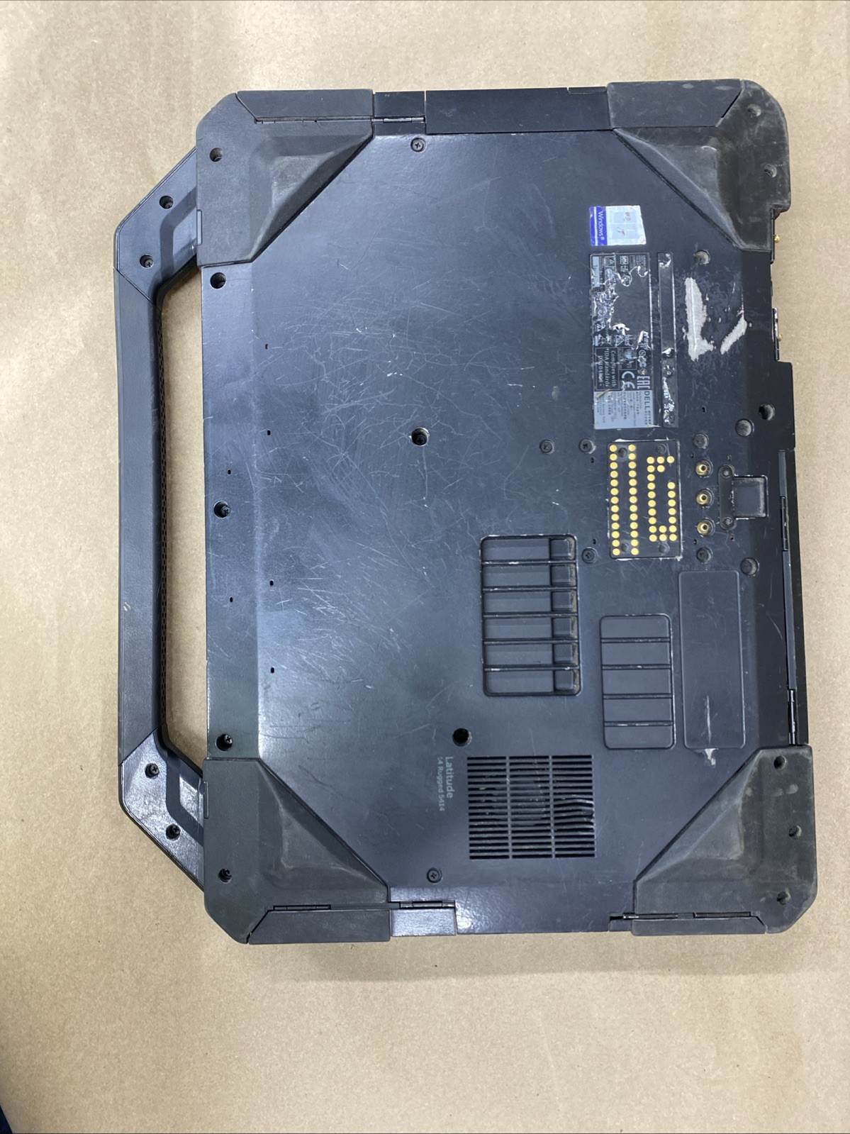 Dell Latitude 5414 – 14″ FHD – i5-6300U – 8GB – 256GB SSD – Win 10 Pro – READ