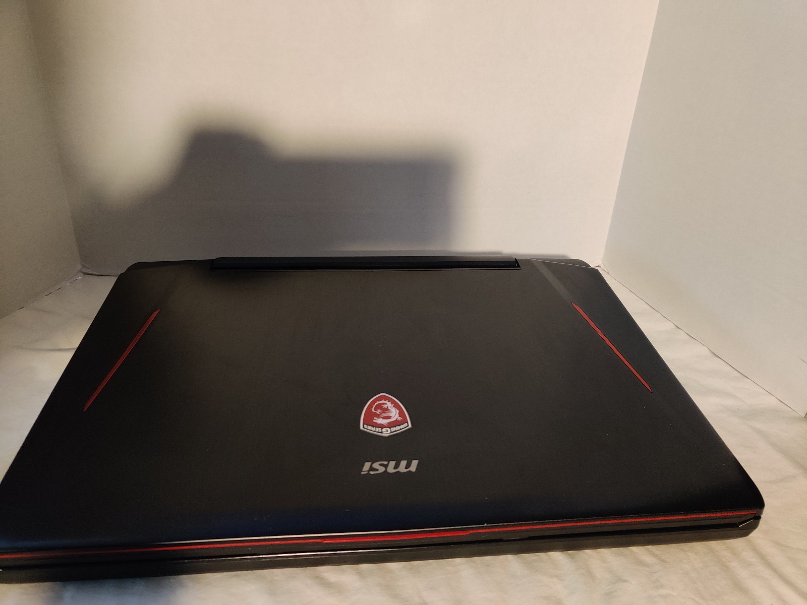 MSI Titan GT83VR 6RF Laptop i7-6920HQ 32GB GTX 1080 1TB SLI Gaming