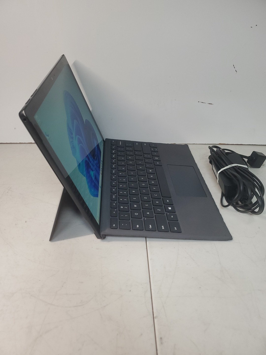 MS Surface Pro 6 1796 12.3″2736×1824 TOUCH i5-8g1.6GHz 16GB 512GB SSD