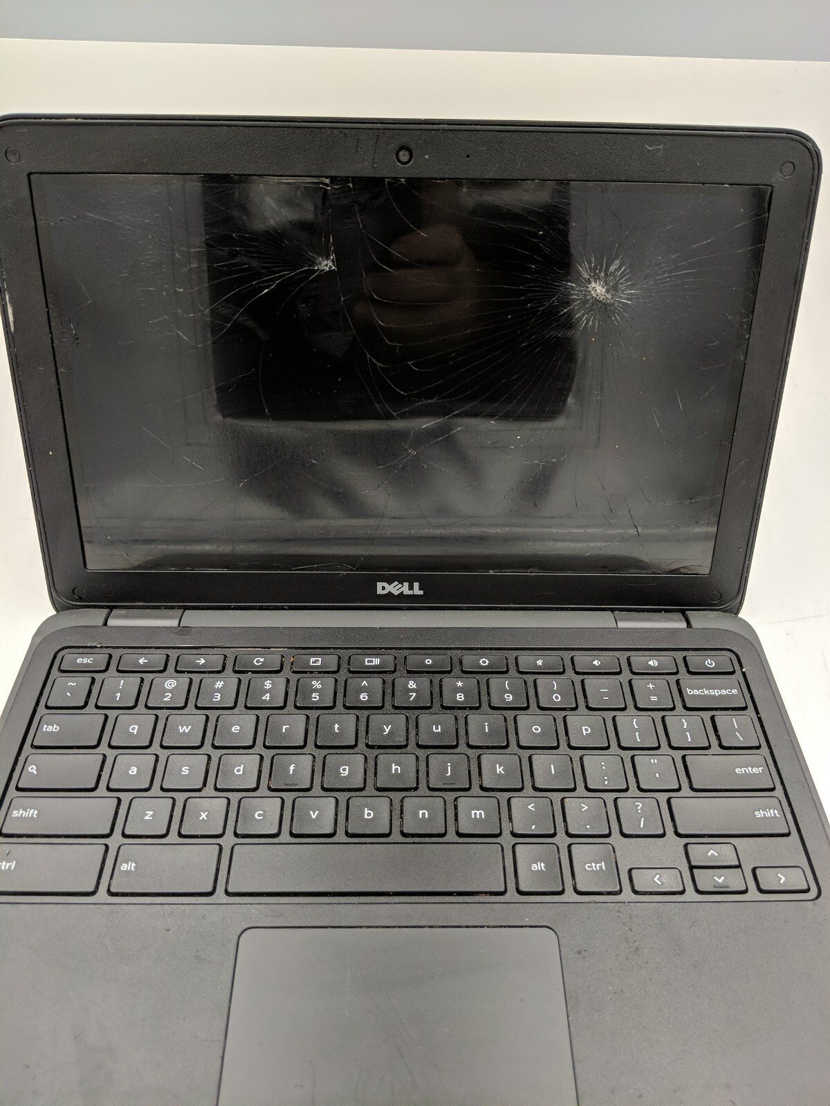 Dell 3180 Chromebook 11 Model P26T Intel CeL Dual Core 16GB SSD *CRACKED SCREEN*